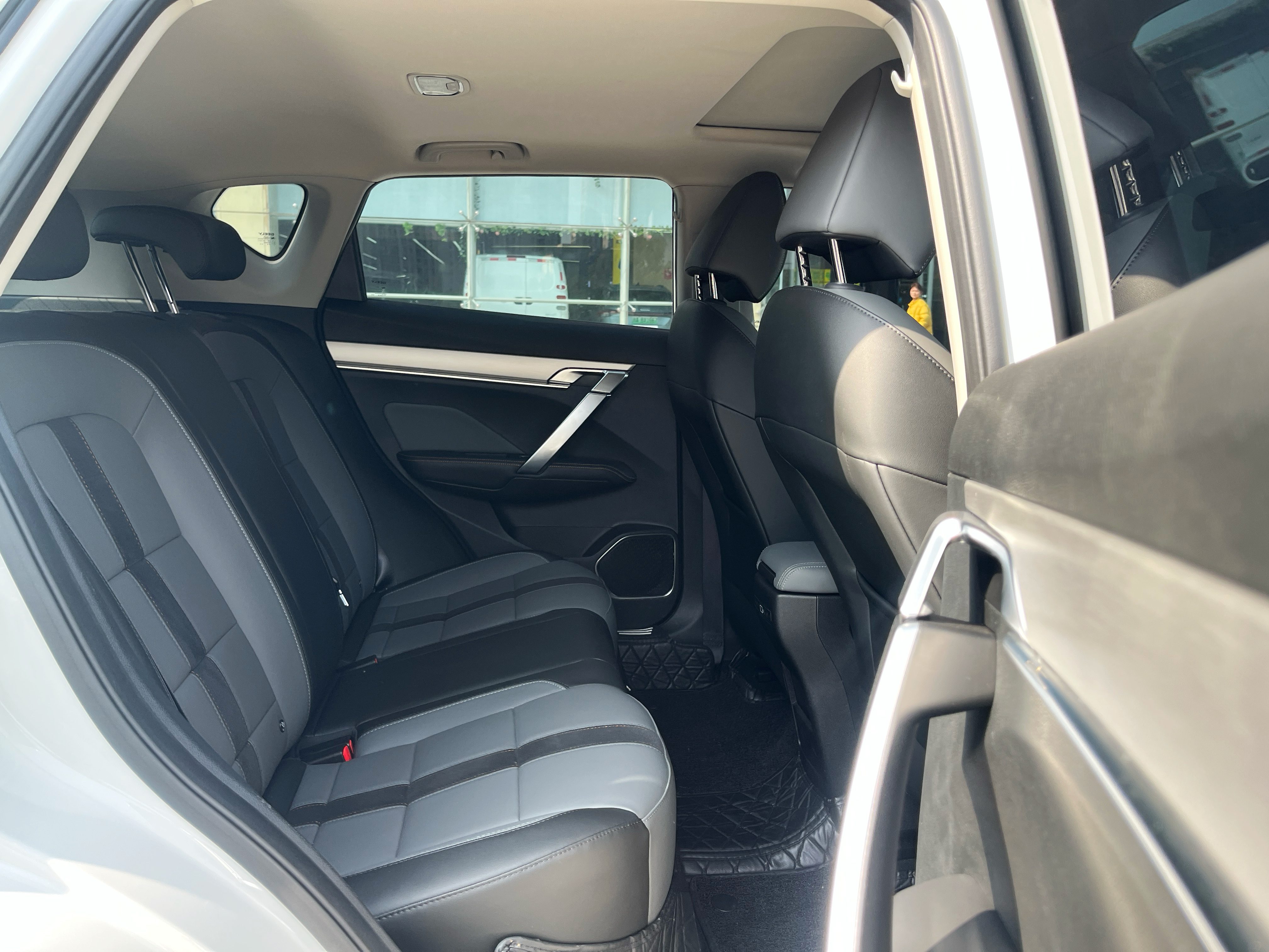 Coolray 2023 immagine di auto #9