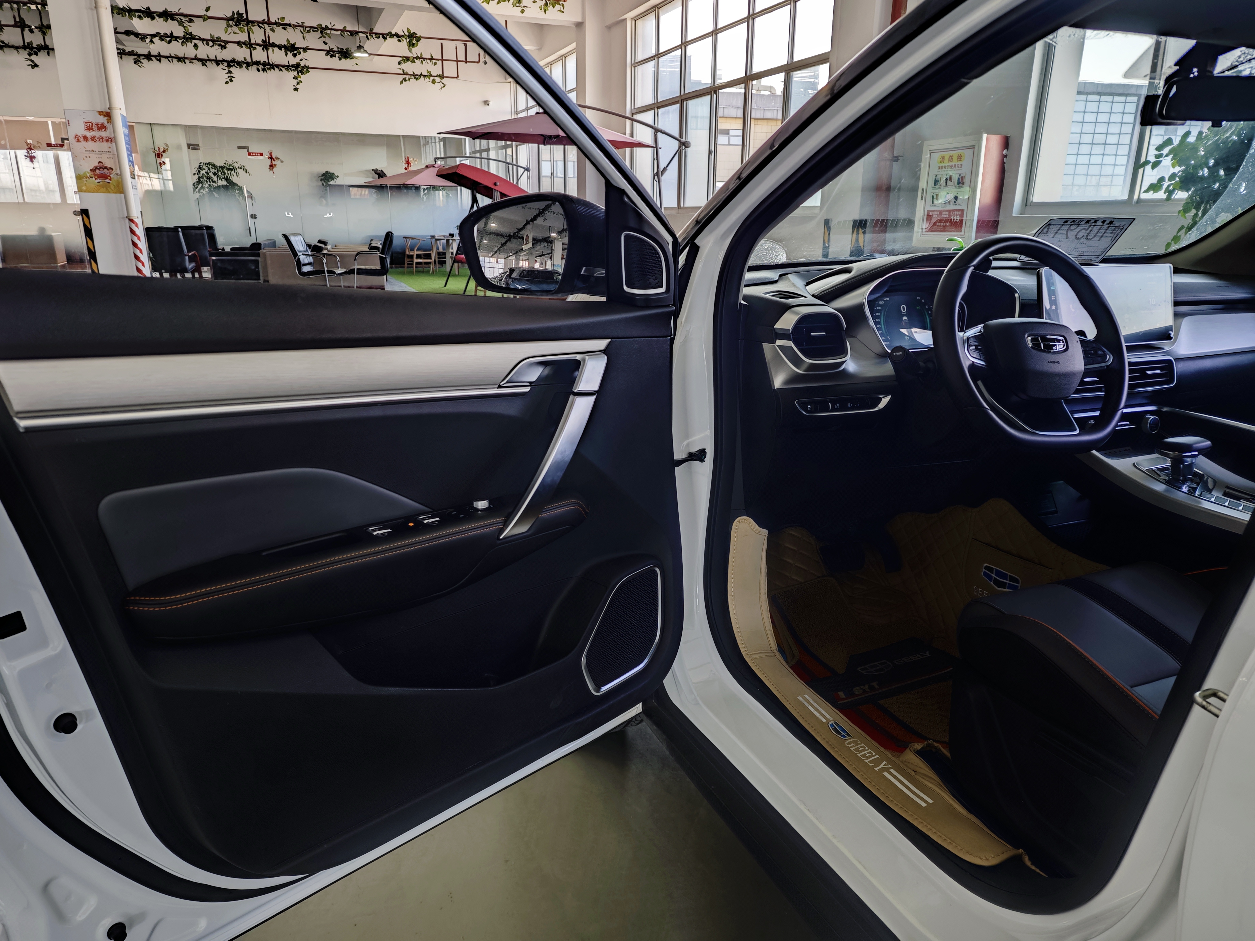 GEELY Coolray 2023 #9 GEELY Coolray 2023 car image #9