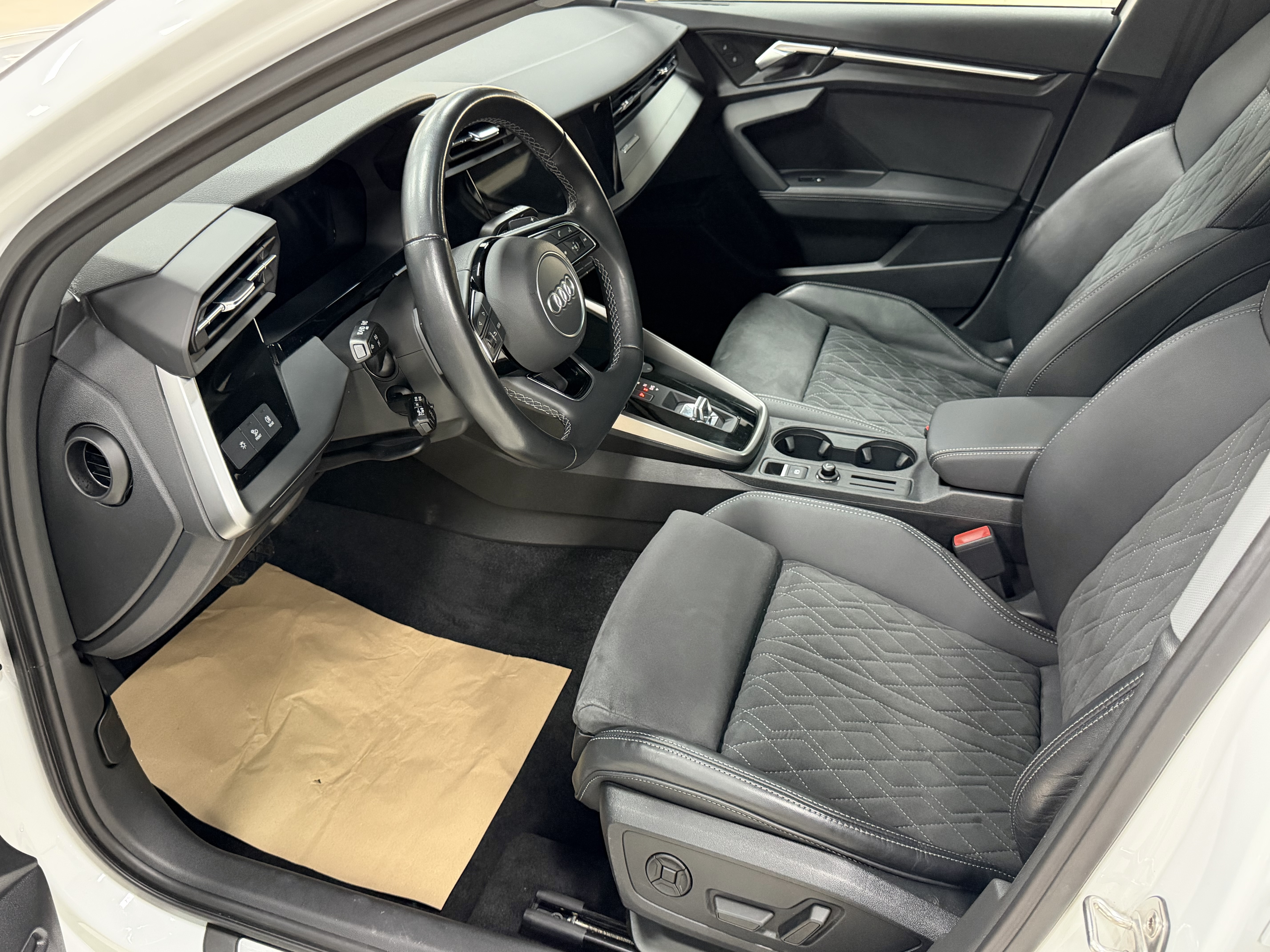 Audi A3 2023 car image #9