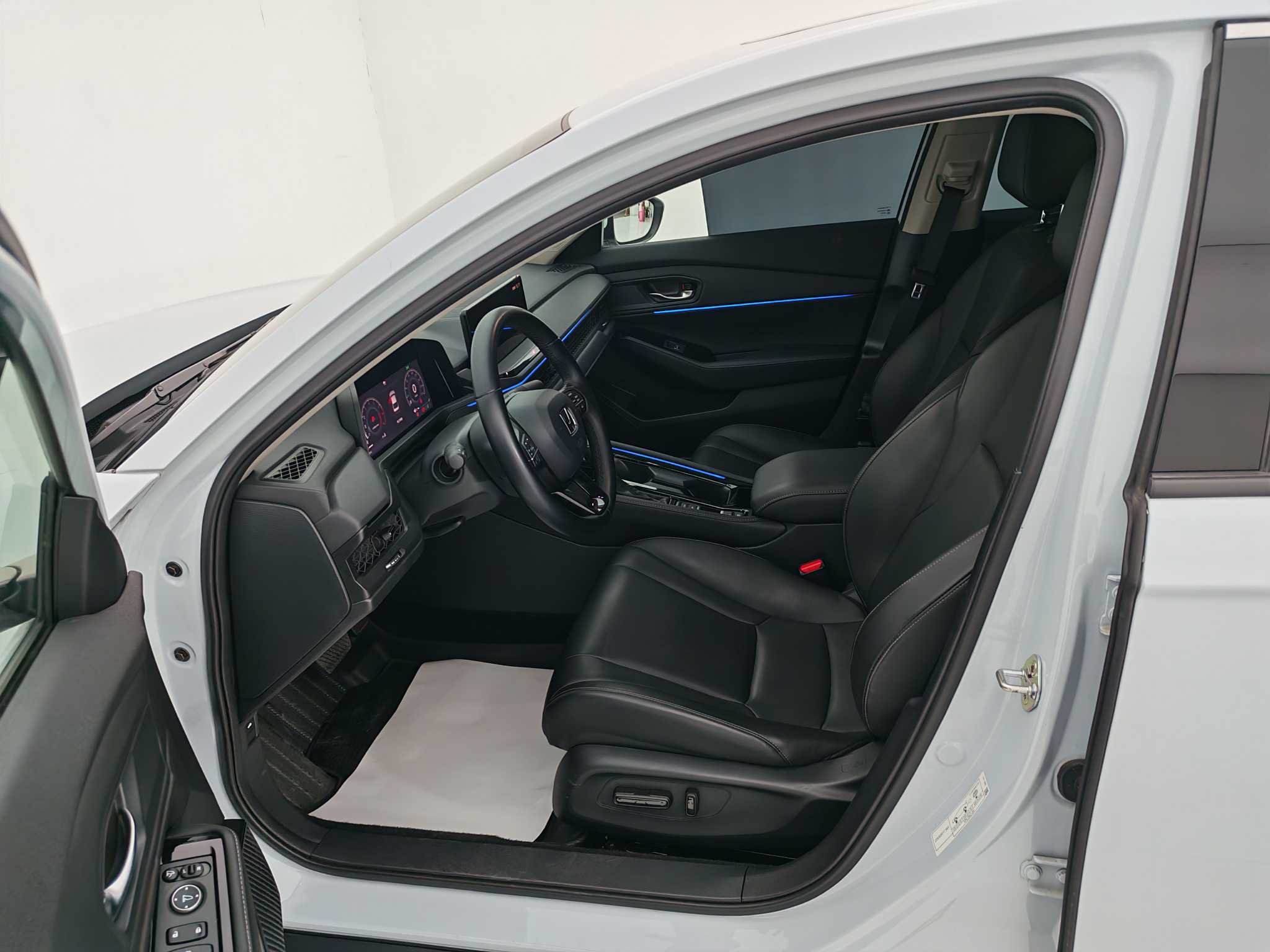 Honda Accord 2023 car image #9