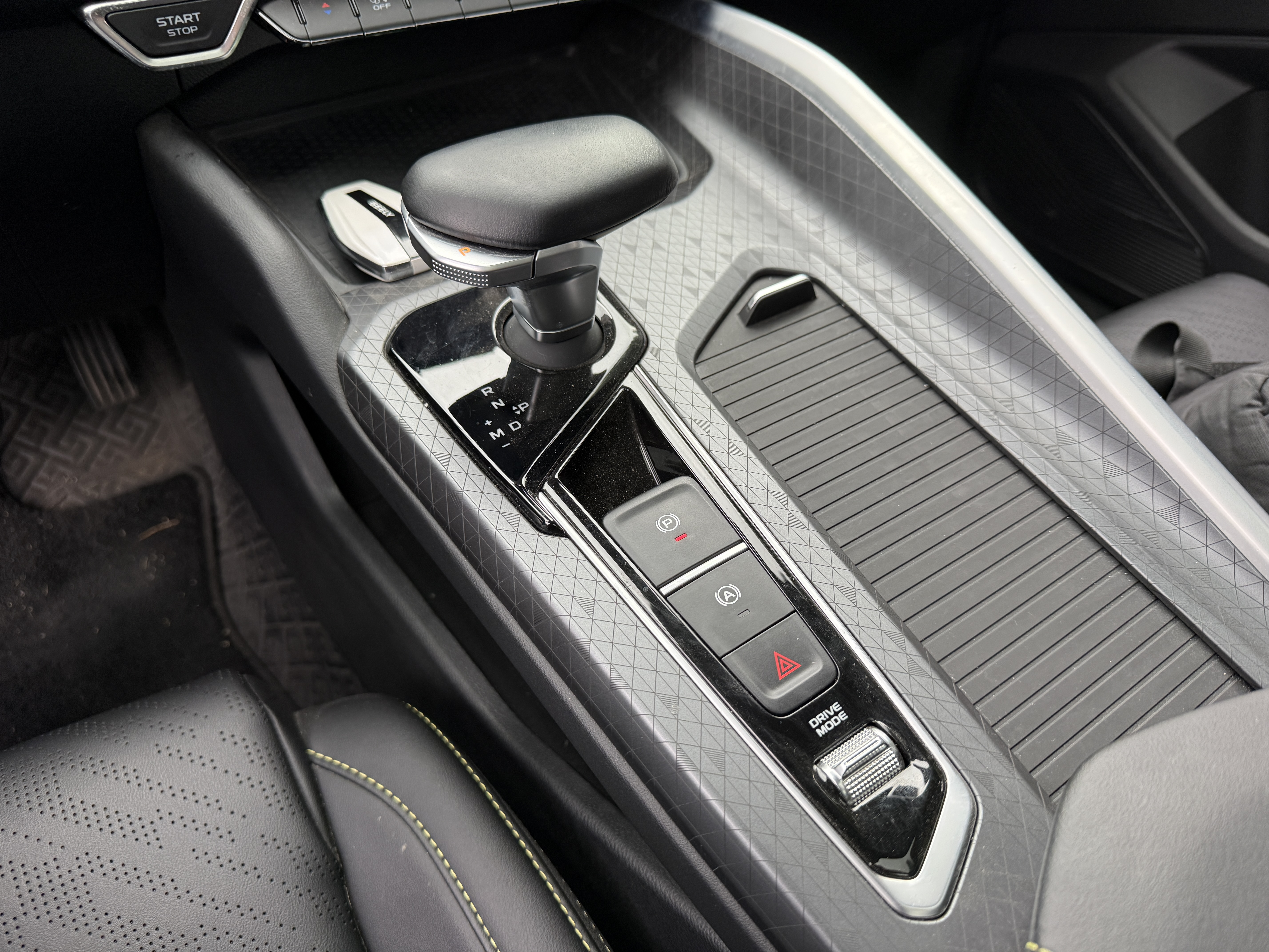 GEELY Preface 2024 image de voiture #9