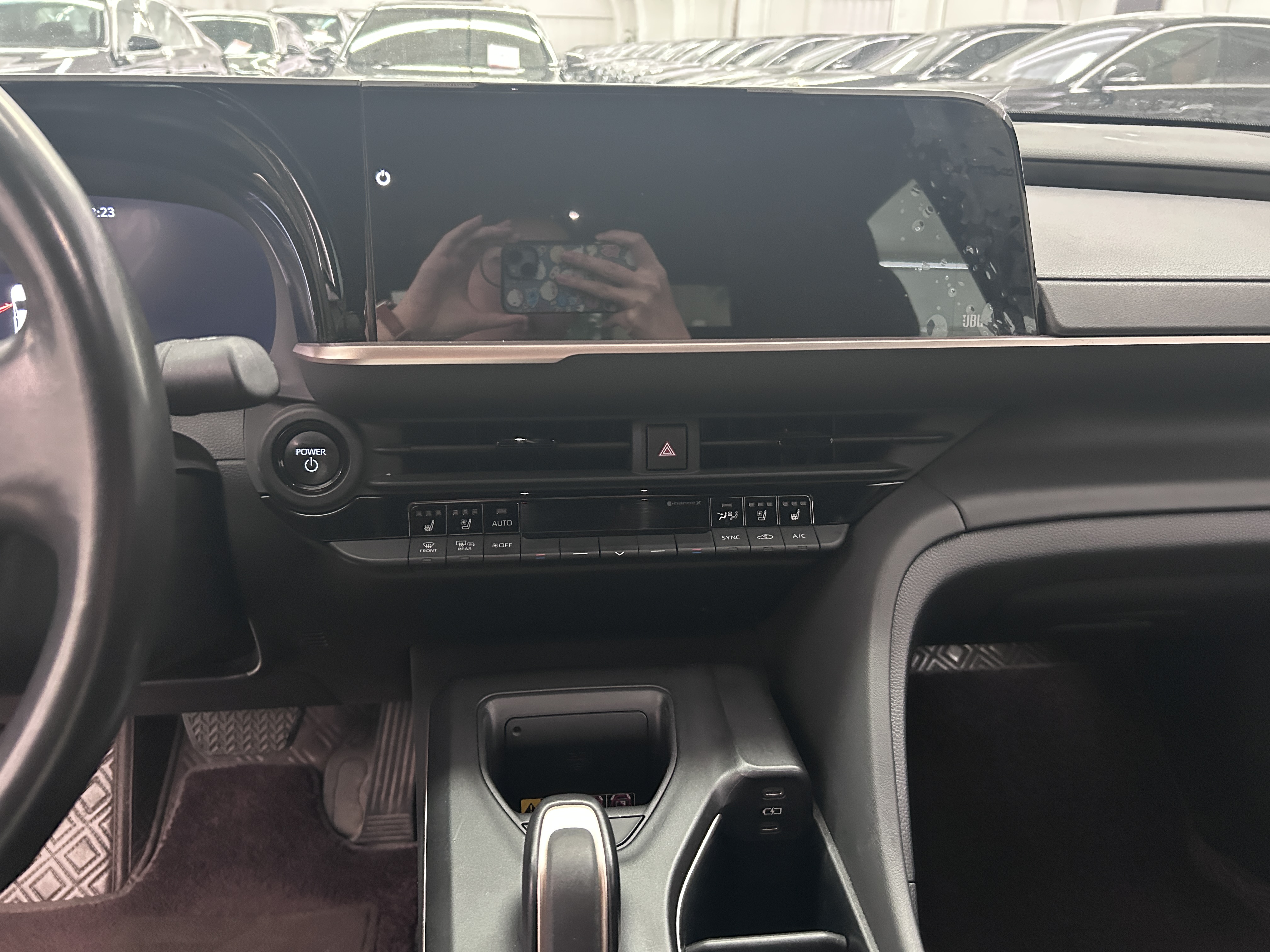 Toyota CrownSportCross 2023 image de voiture #9