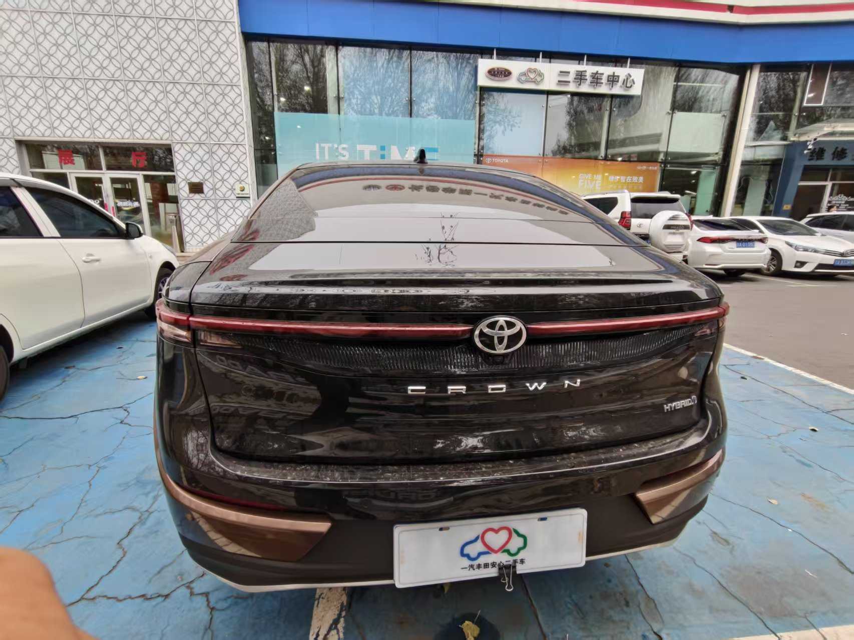 Toyota Crown 2023 immagine di auto #9