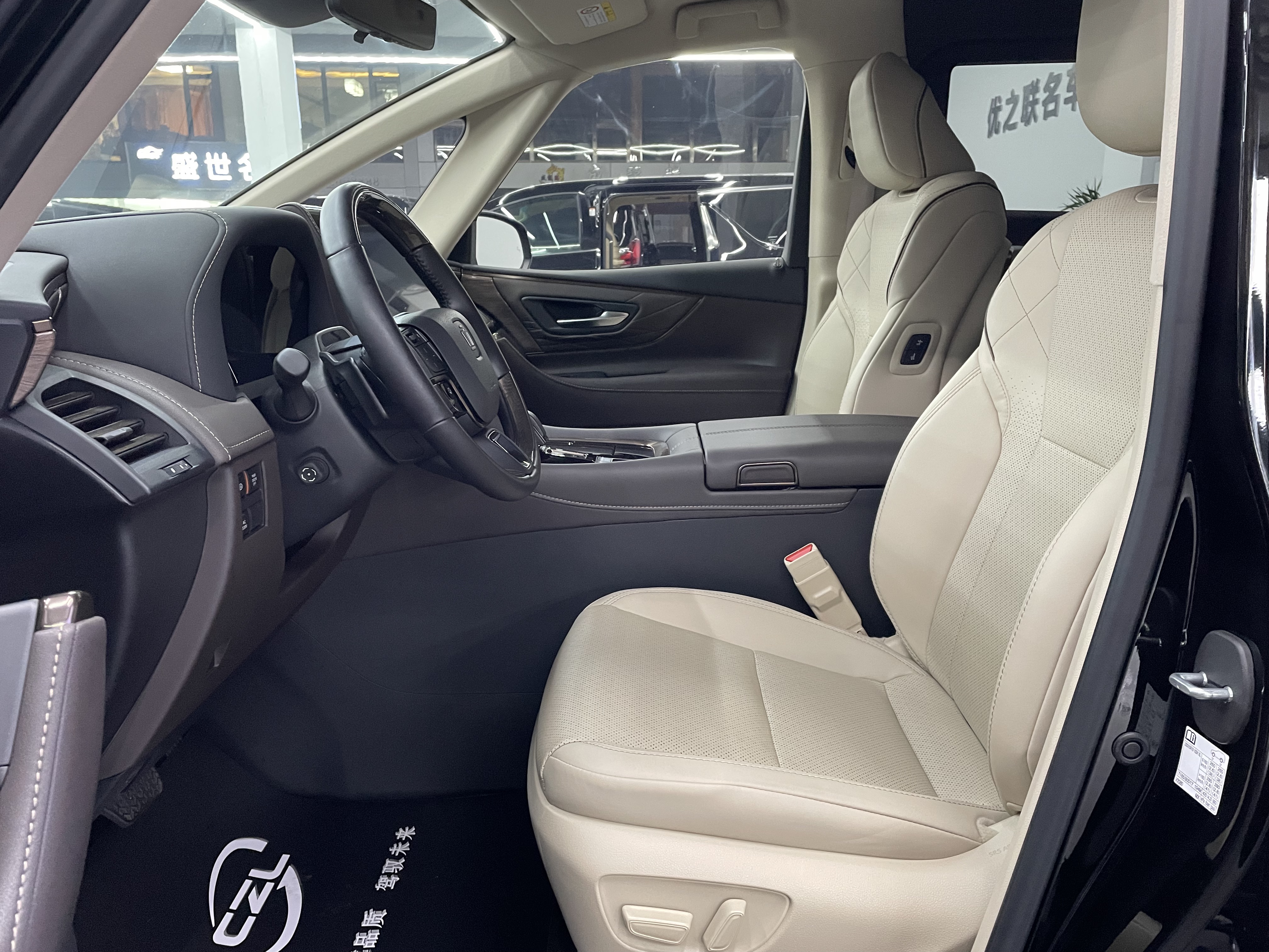 丰田 威尔法 2025 汽车图片 #9