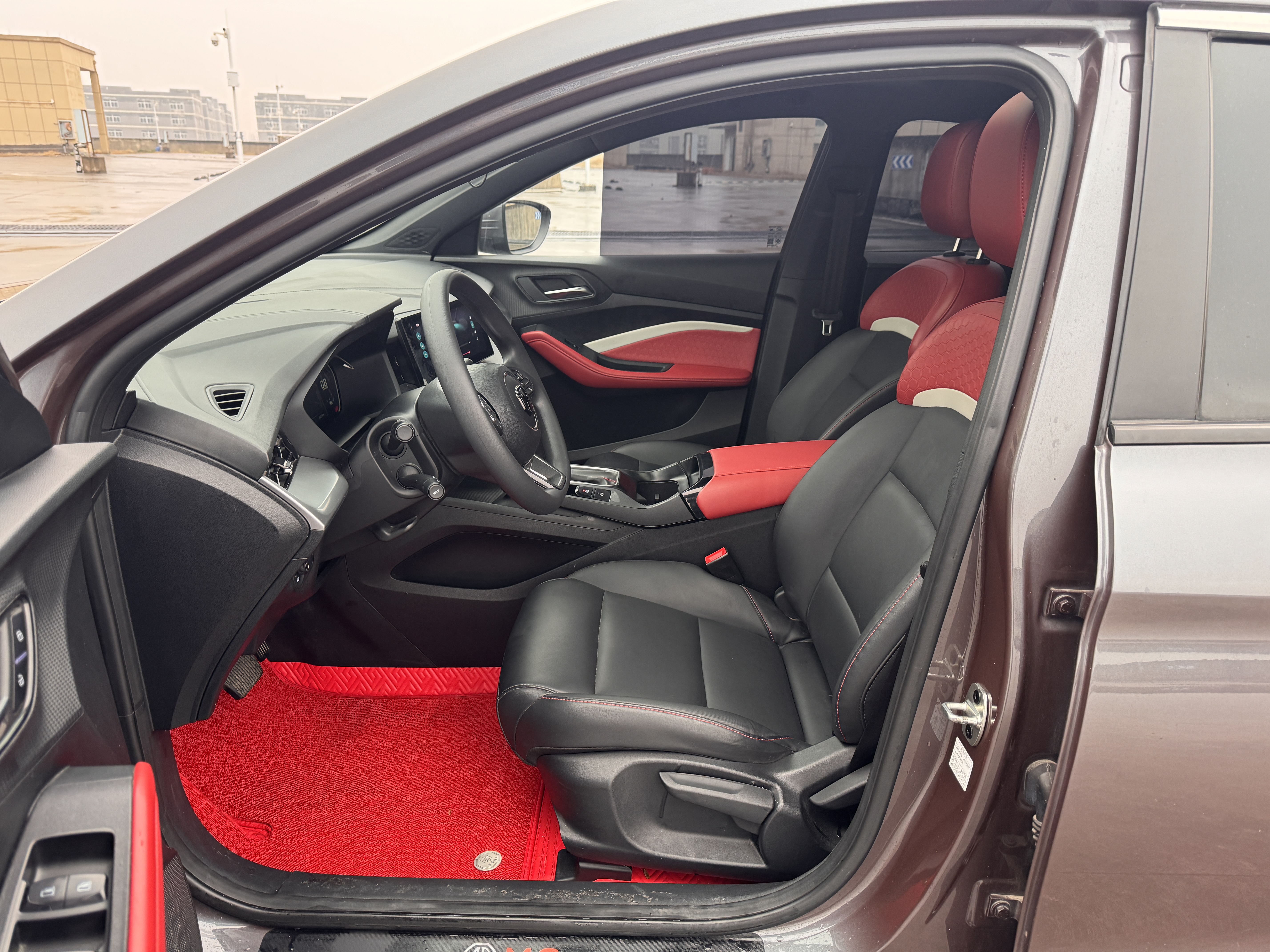5 2023 car image #9