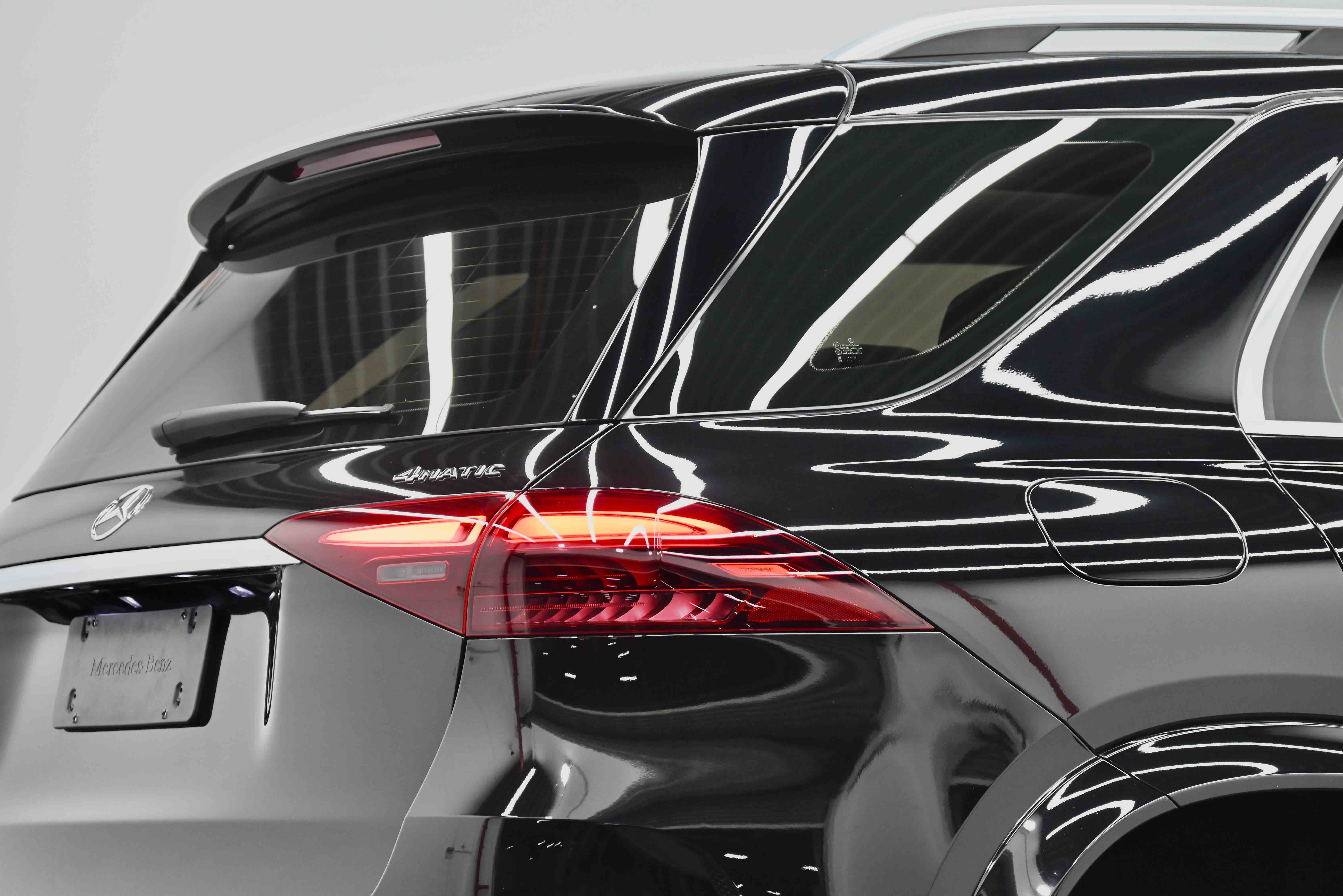 Mercedes-Benz GLE Class New Energy 2023 car image #9