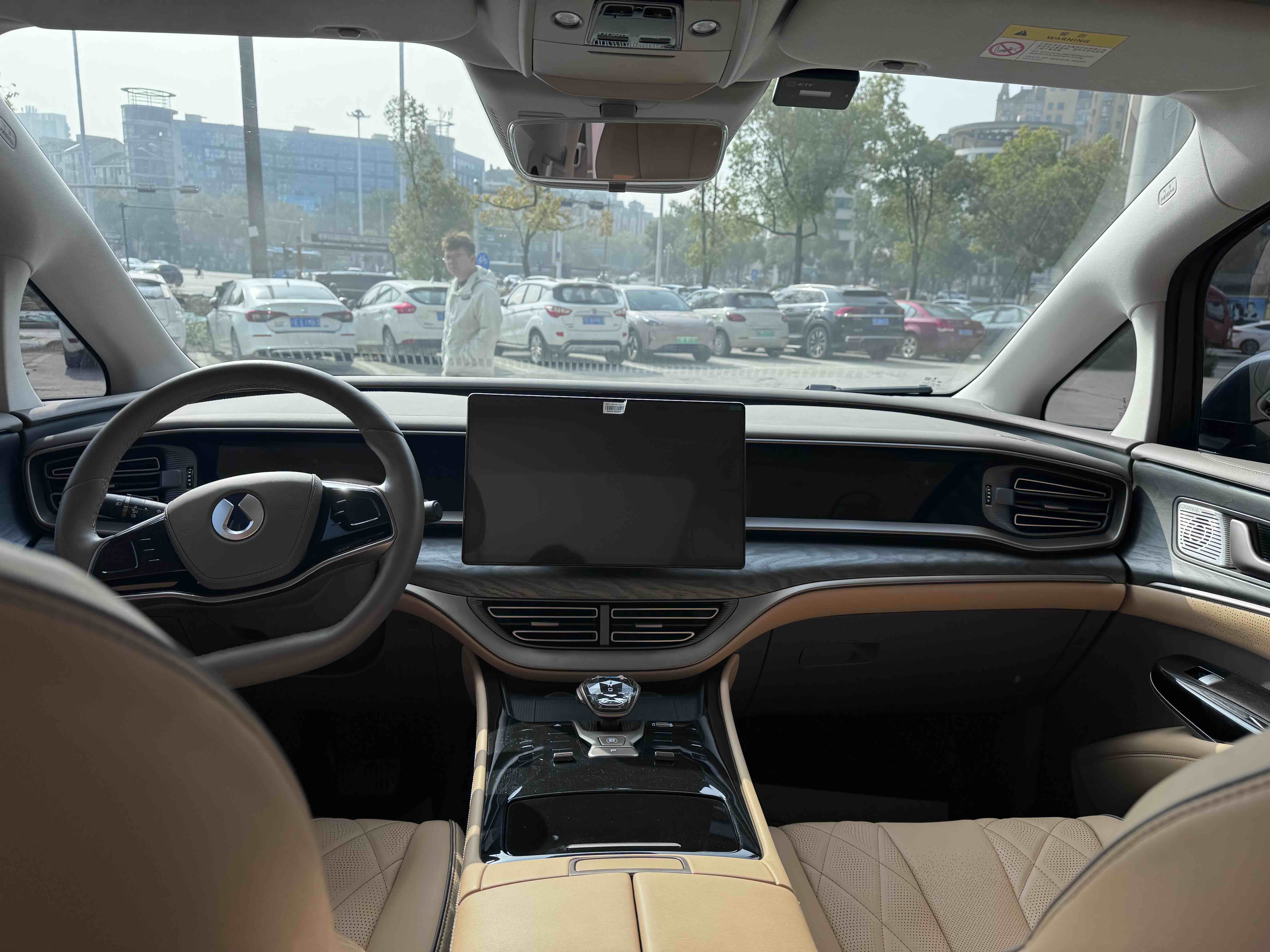 Denza D9 2023 صورة سيارة #9