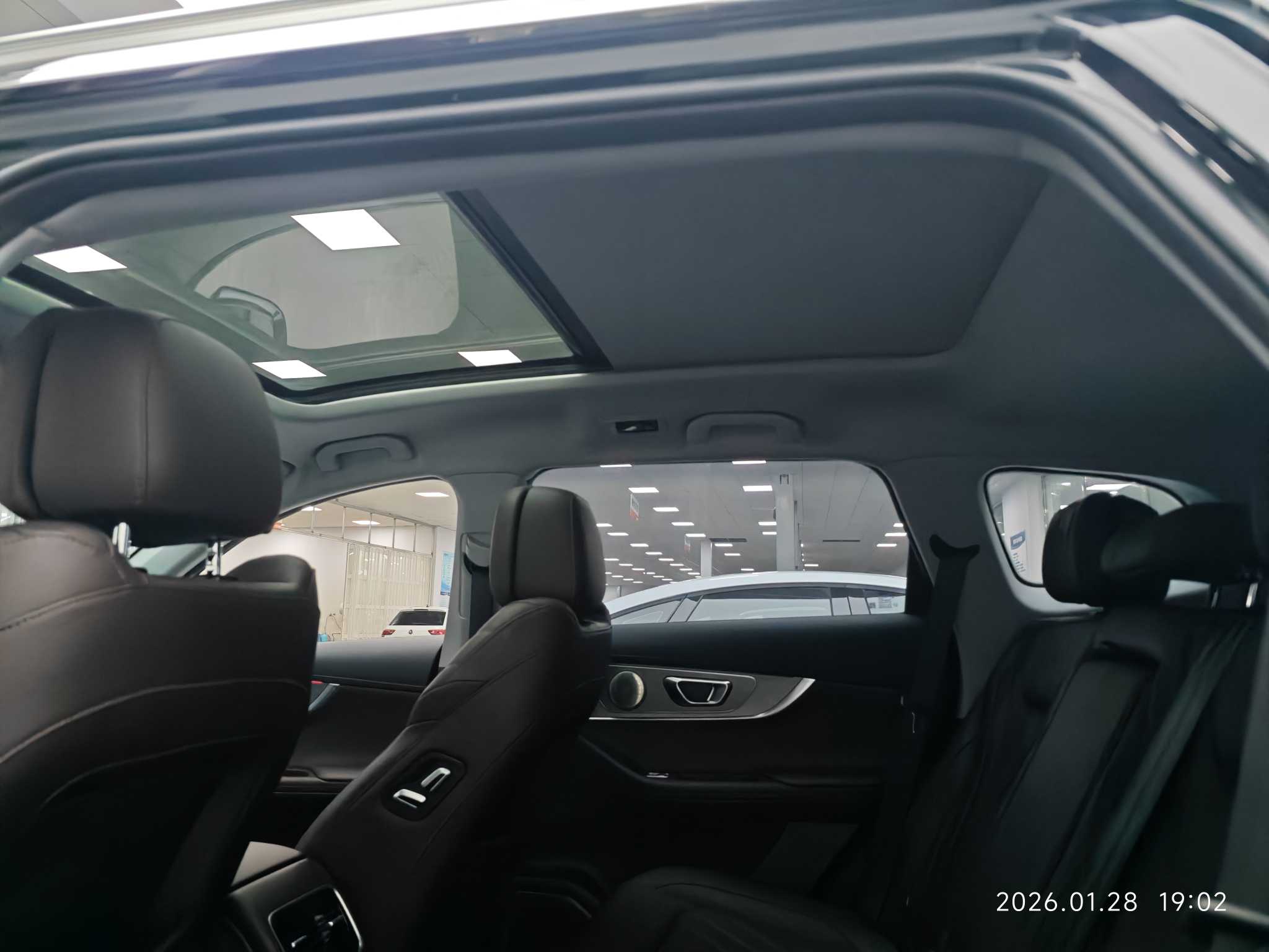 Tiggo 8 PRO 2023 car image #9