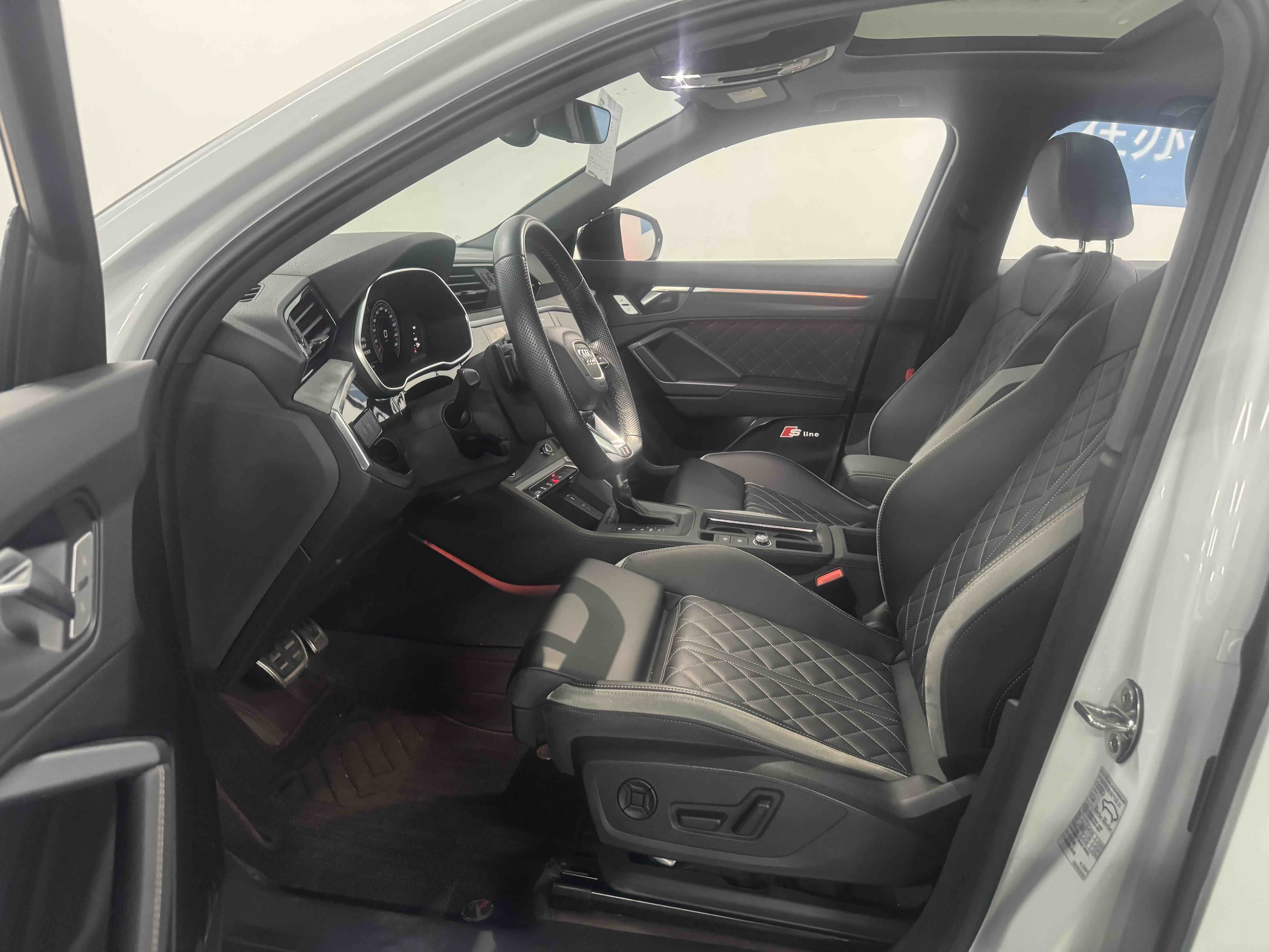 Audi Q3 Sportback 2024 #9 Audi Q3 Sportback 2024 car image #9