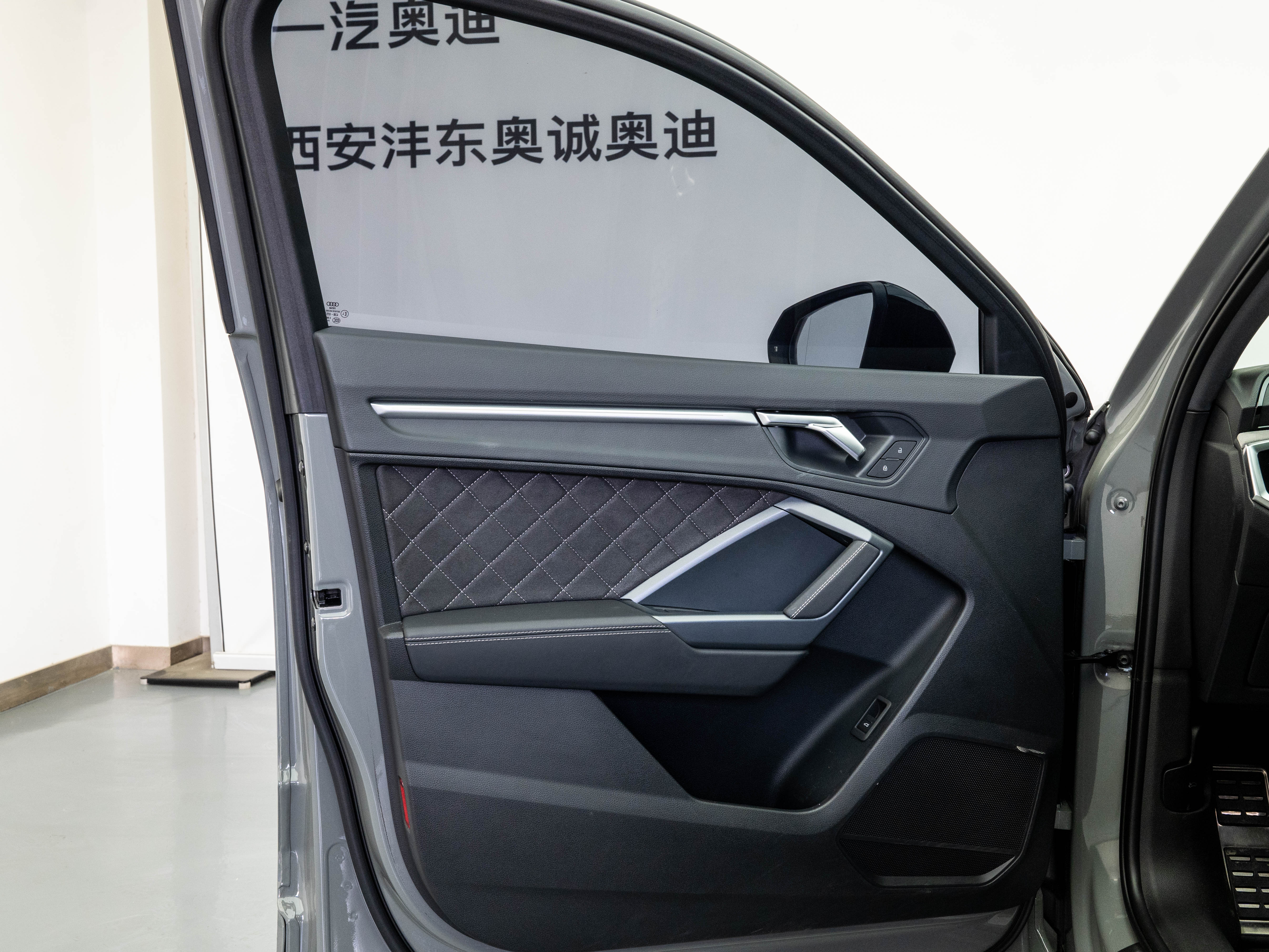 Audi Q3 Sportback 2024 #9 Audi Q3 Sportback 2024 car image #9