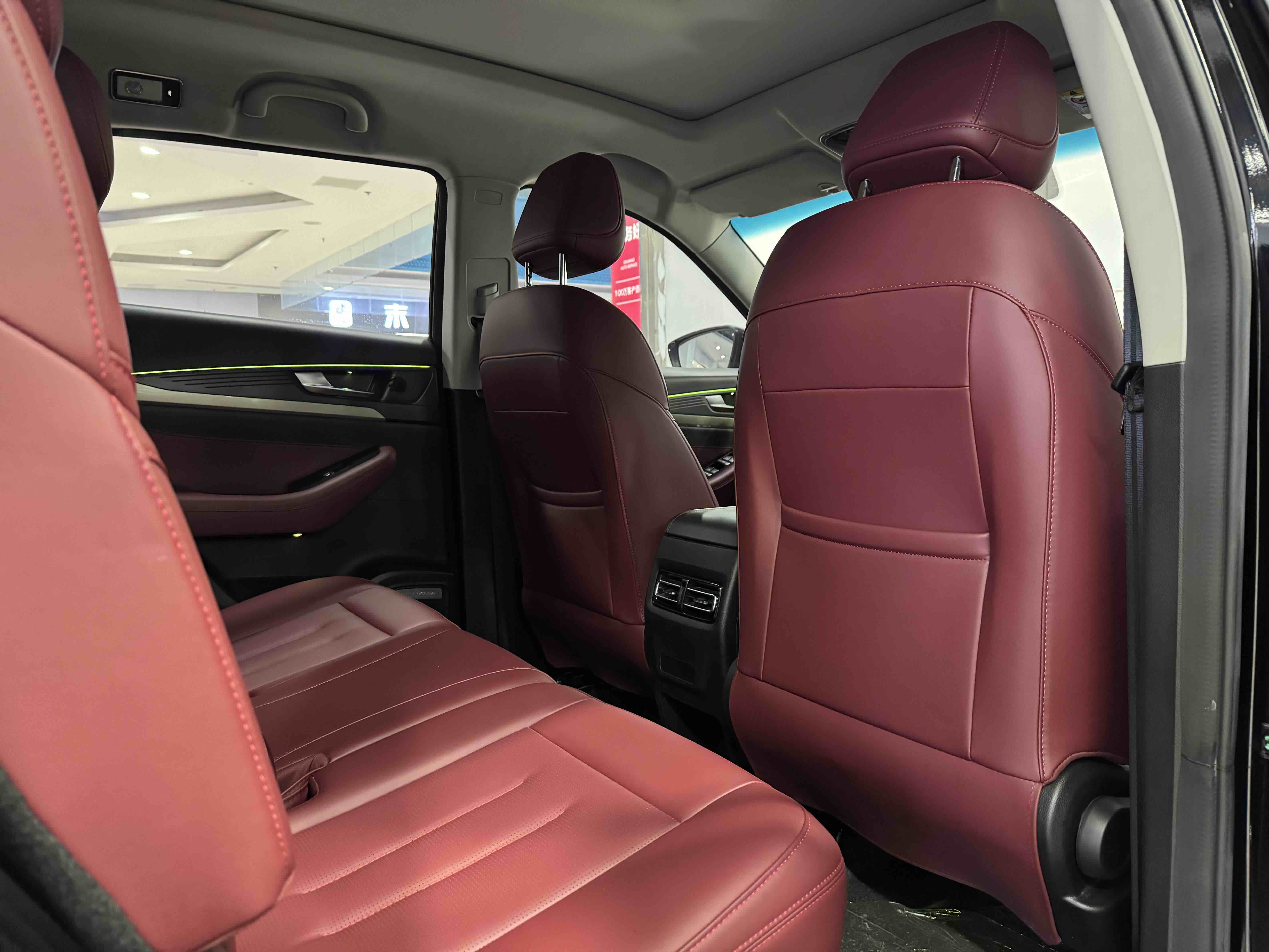 Jetour X70 2024 car image #9