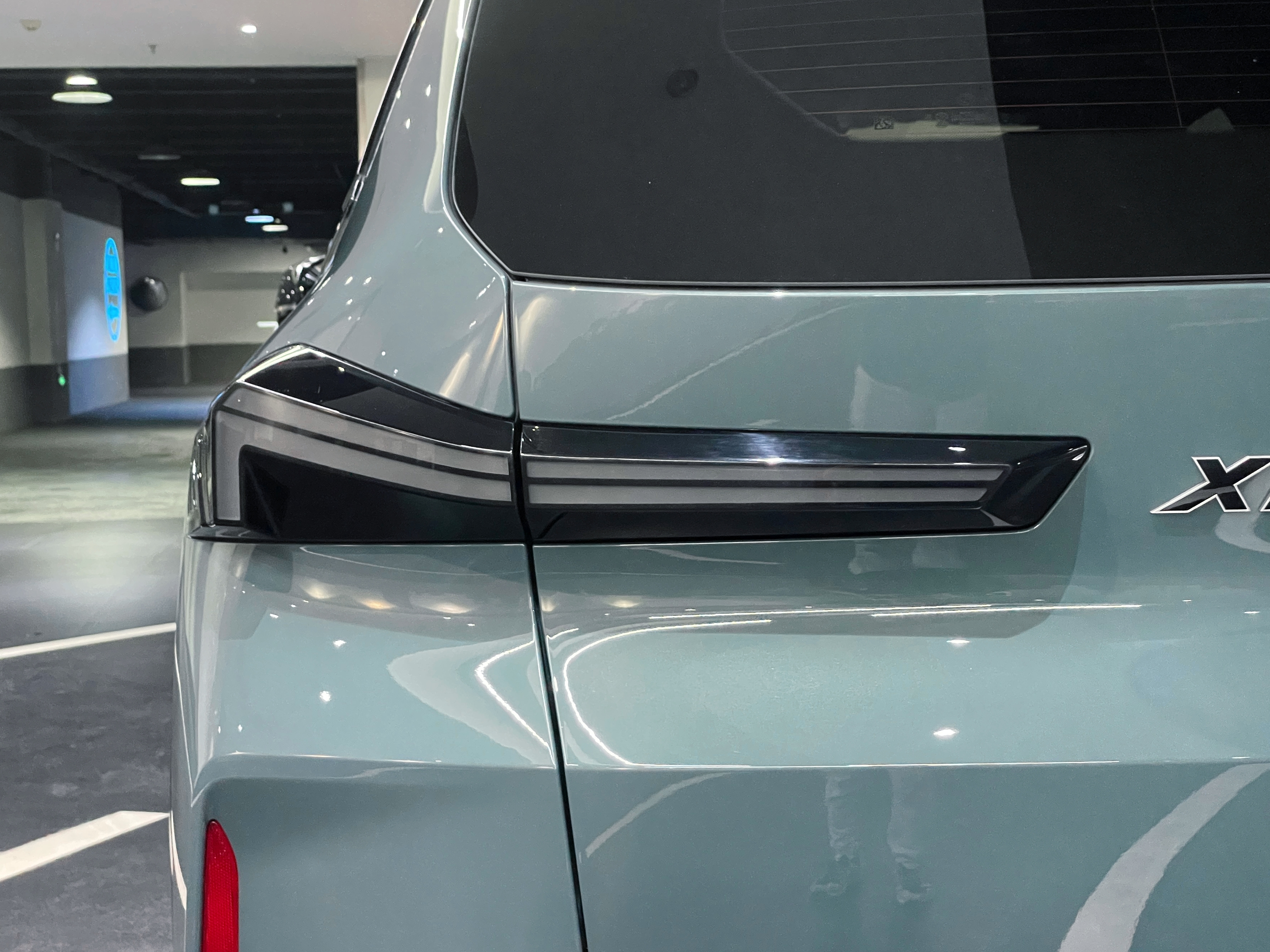 BMW XM 2024 car image #9