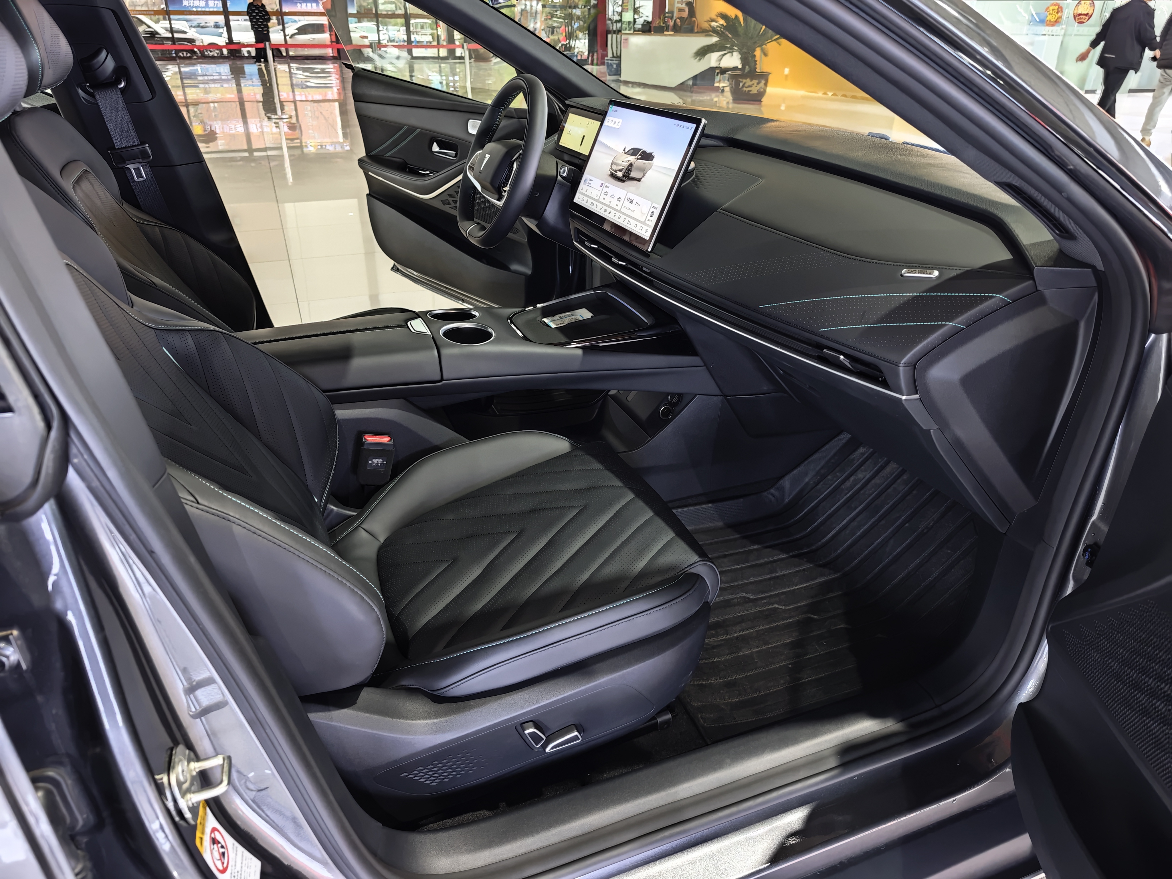 Deepal SL03 2025 car image #9