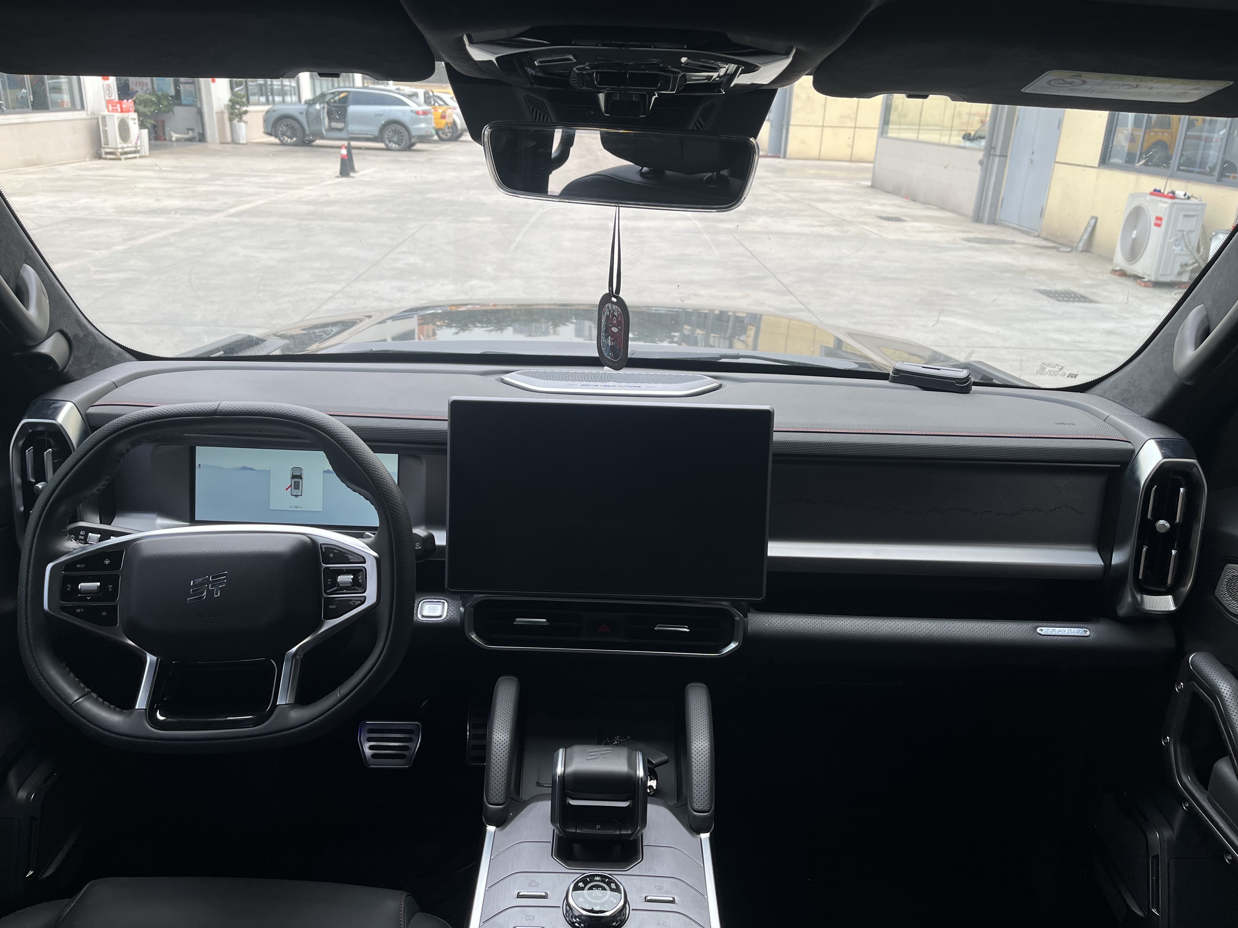 Jetour Traveller 2023 car image #9