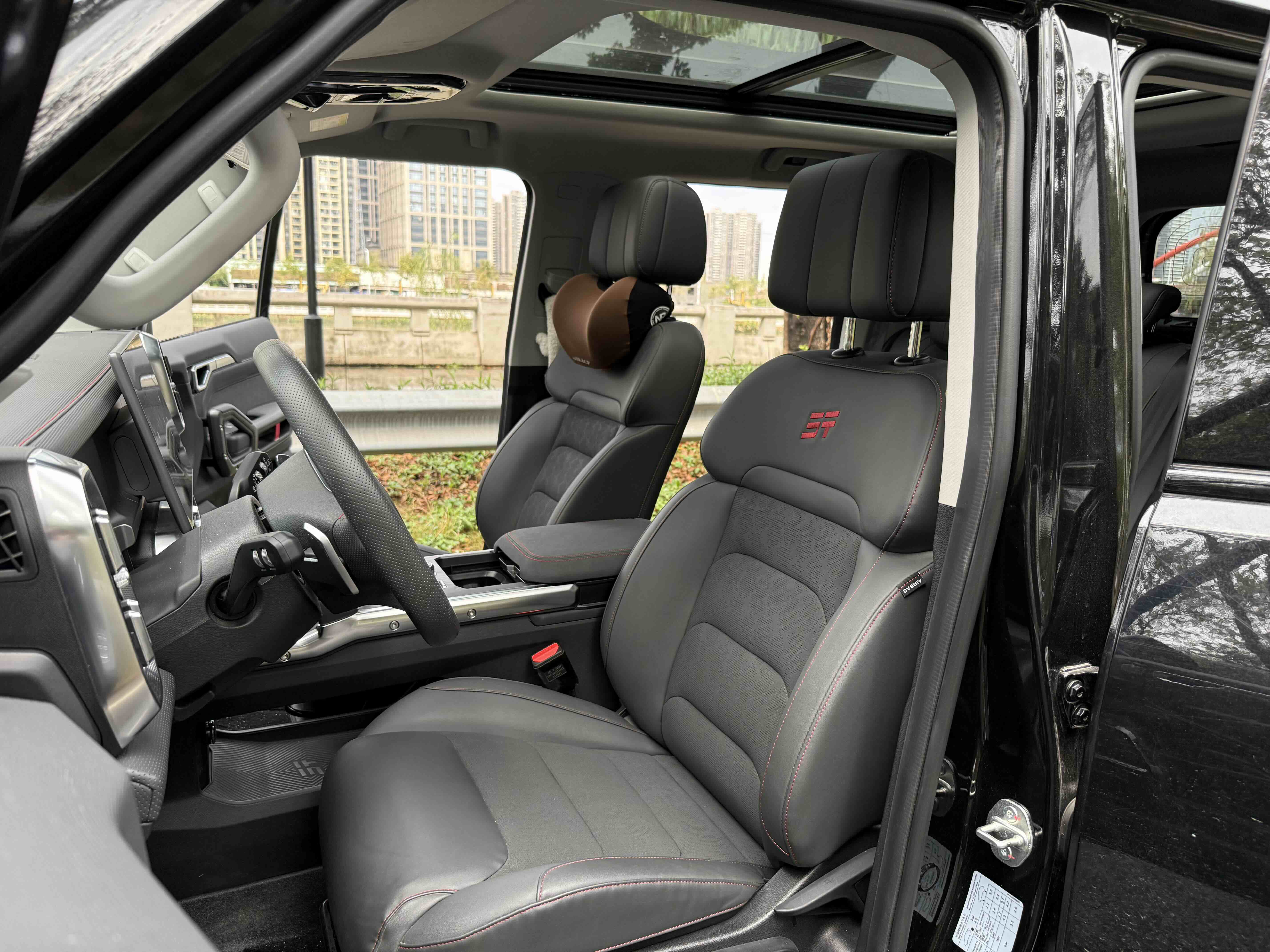 Jetour Traveller 2023 car image #9