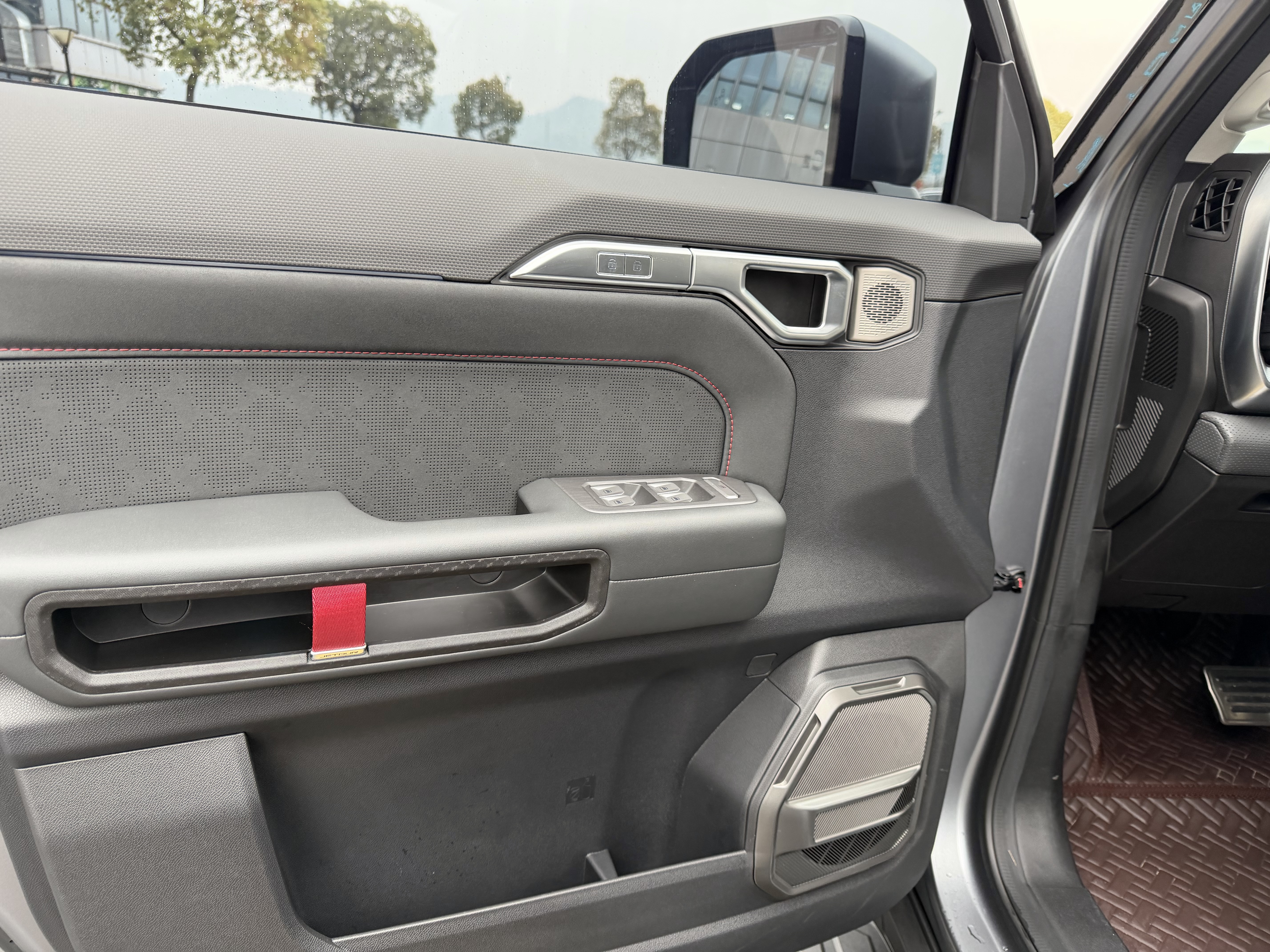 Jetour Traveller 2025 car image #9