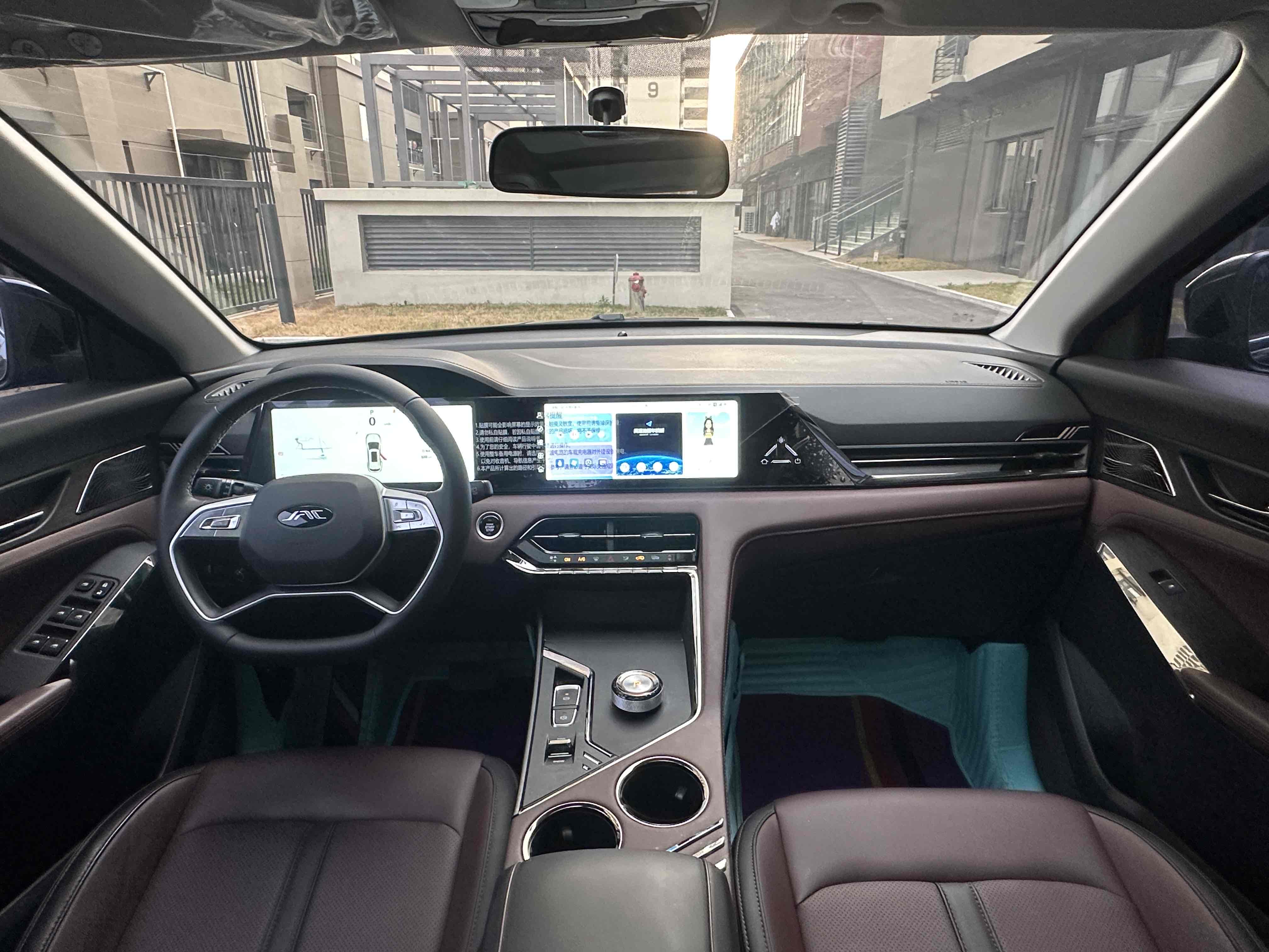 JAC X8 PLUS 2024 car image #9