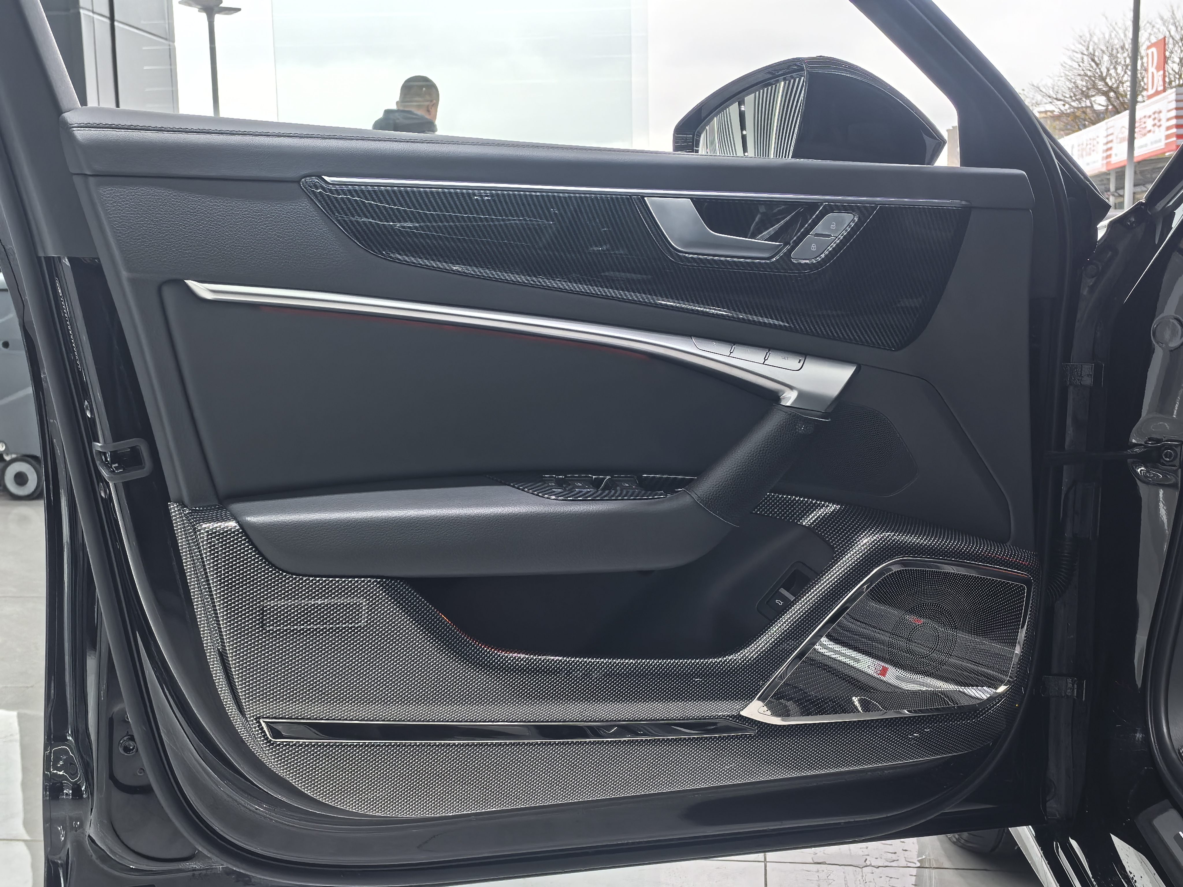 2024 car image #9