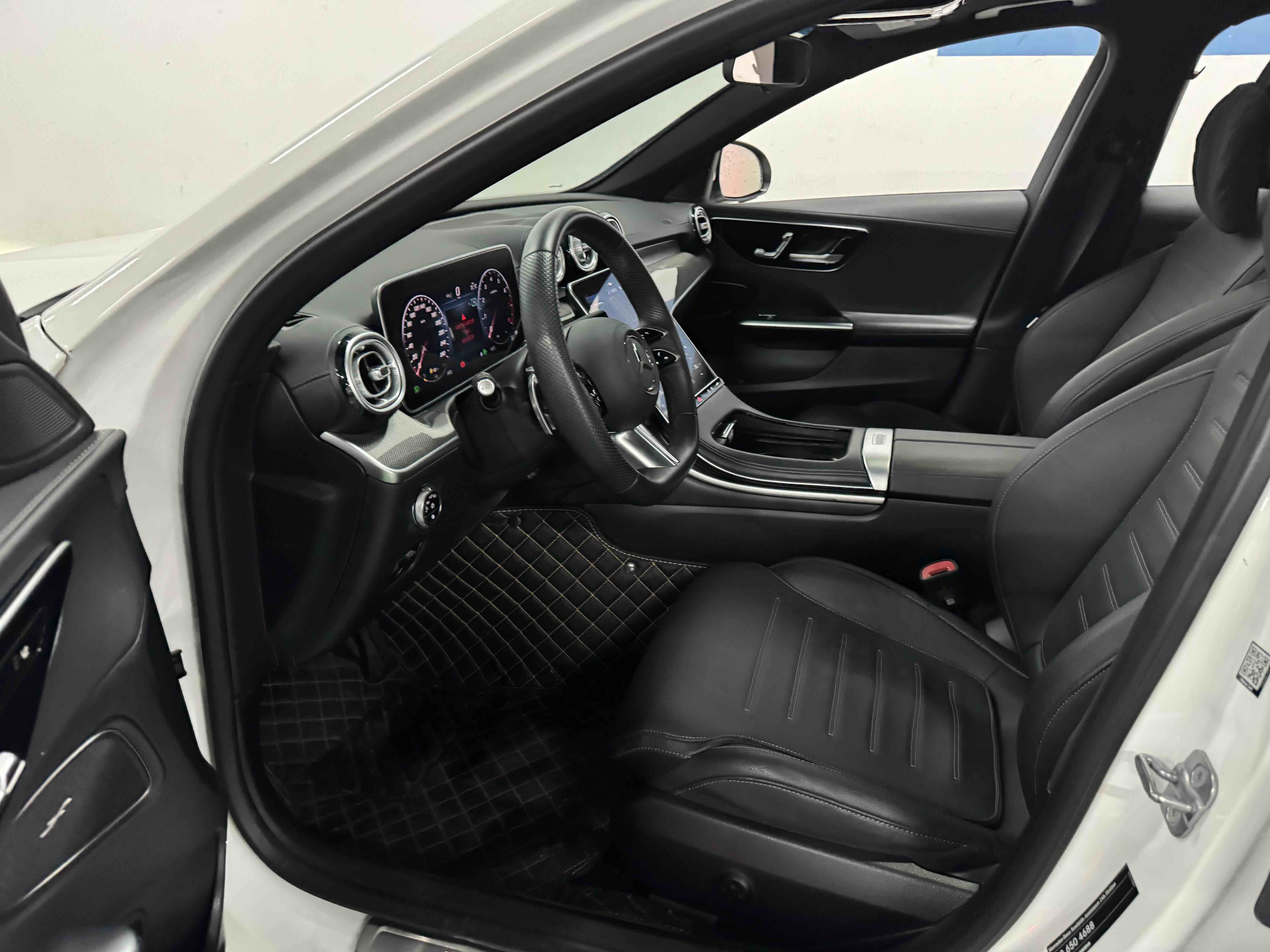 Mercedes-Benz C Class 2024 car image #9