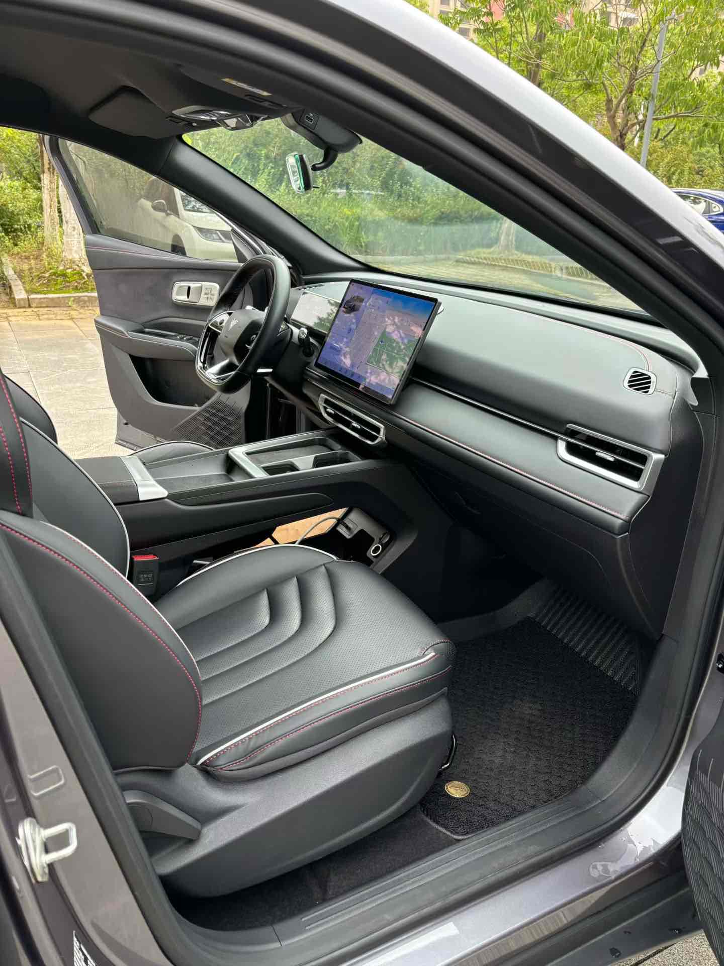 哪吒汽车 哪吒X 2023 #9 哪吒汽车 哪吒X 2023 汽车图片 #9