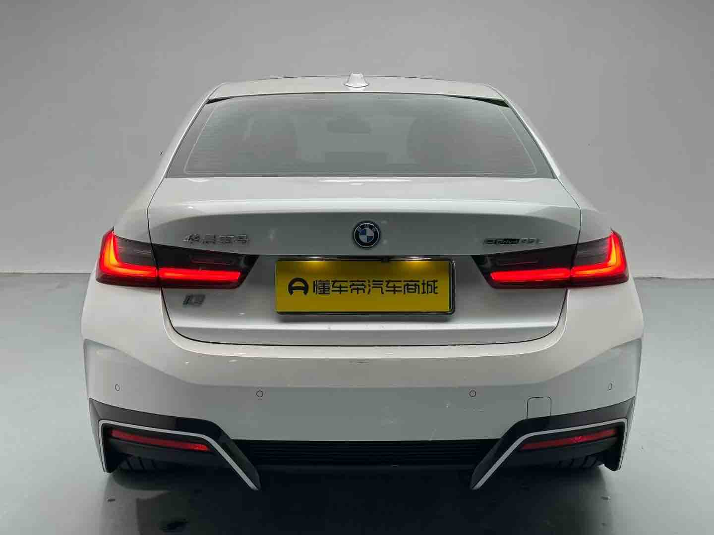 BMW i3 2024 immagine di auto #9