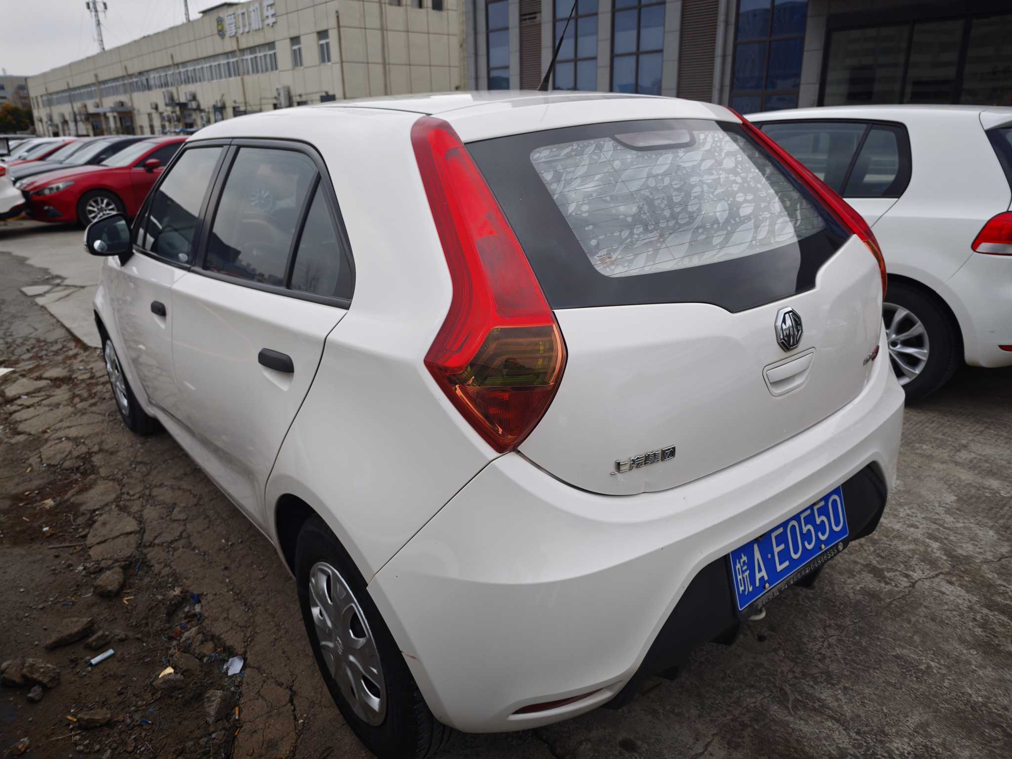 MG 3 2015 car image #9