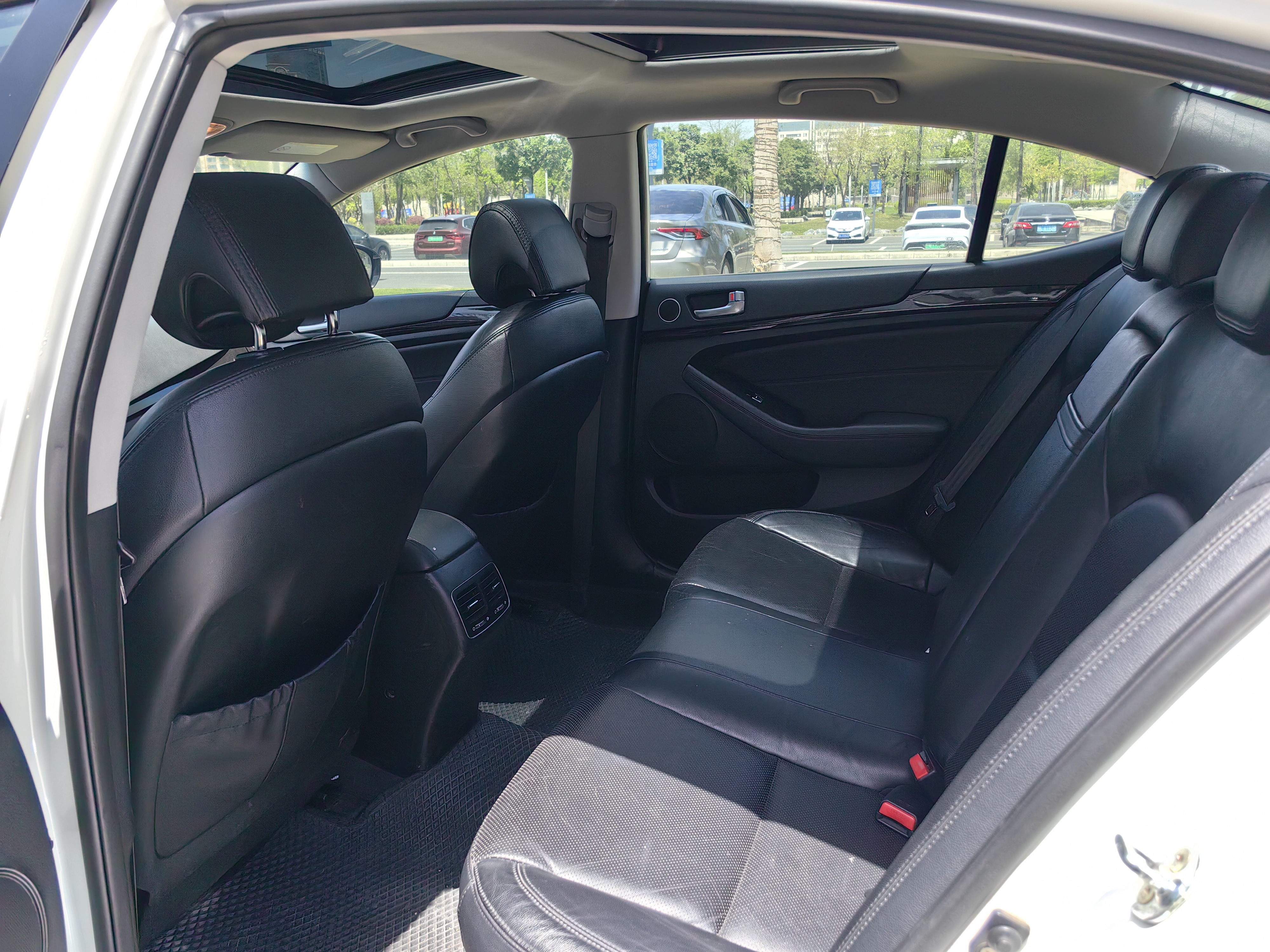 Kia Cadenza 2015 car image #9