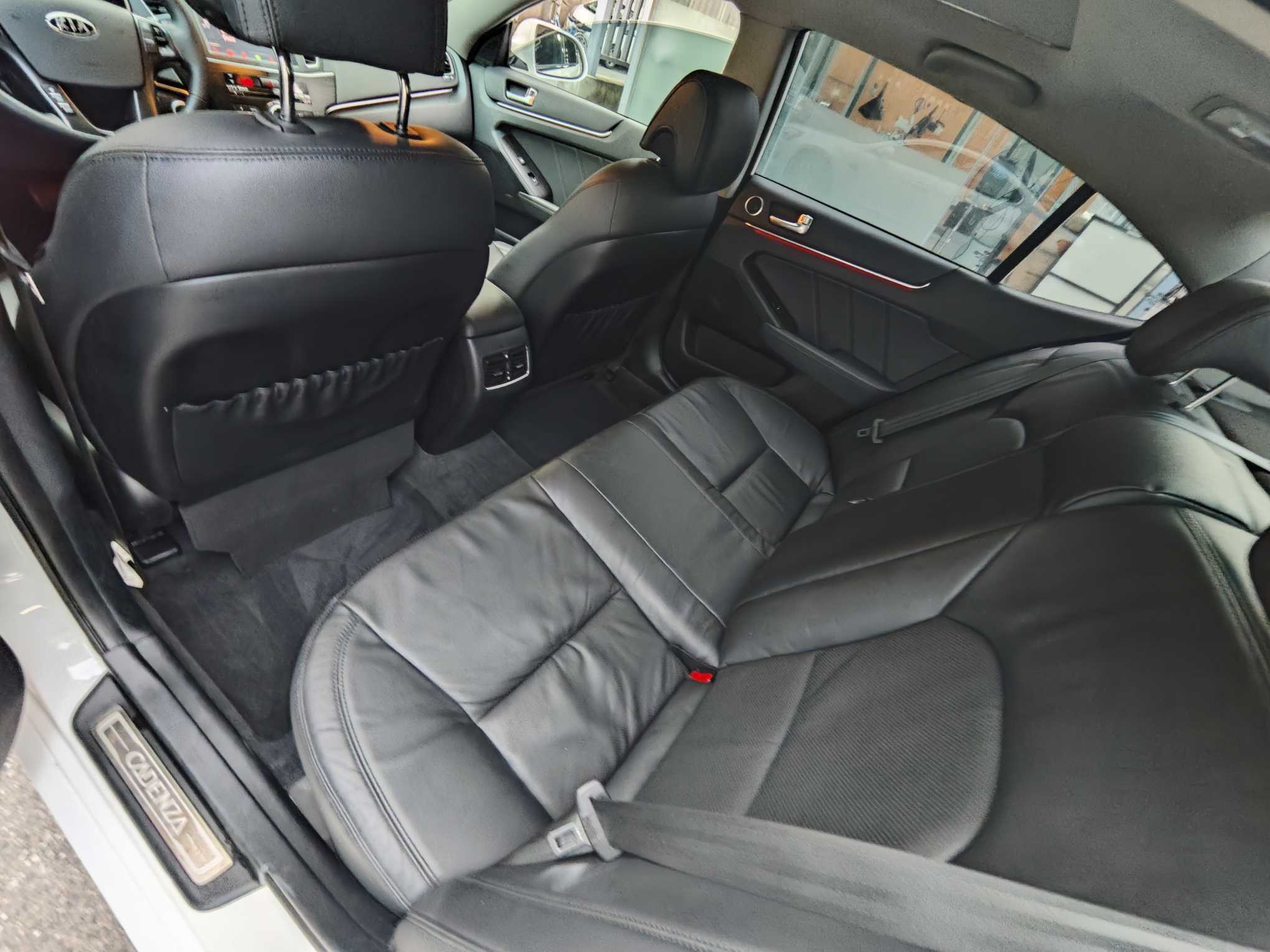 Kia Cadenza 2013 car image #9