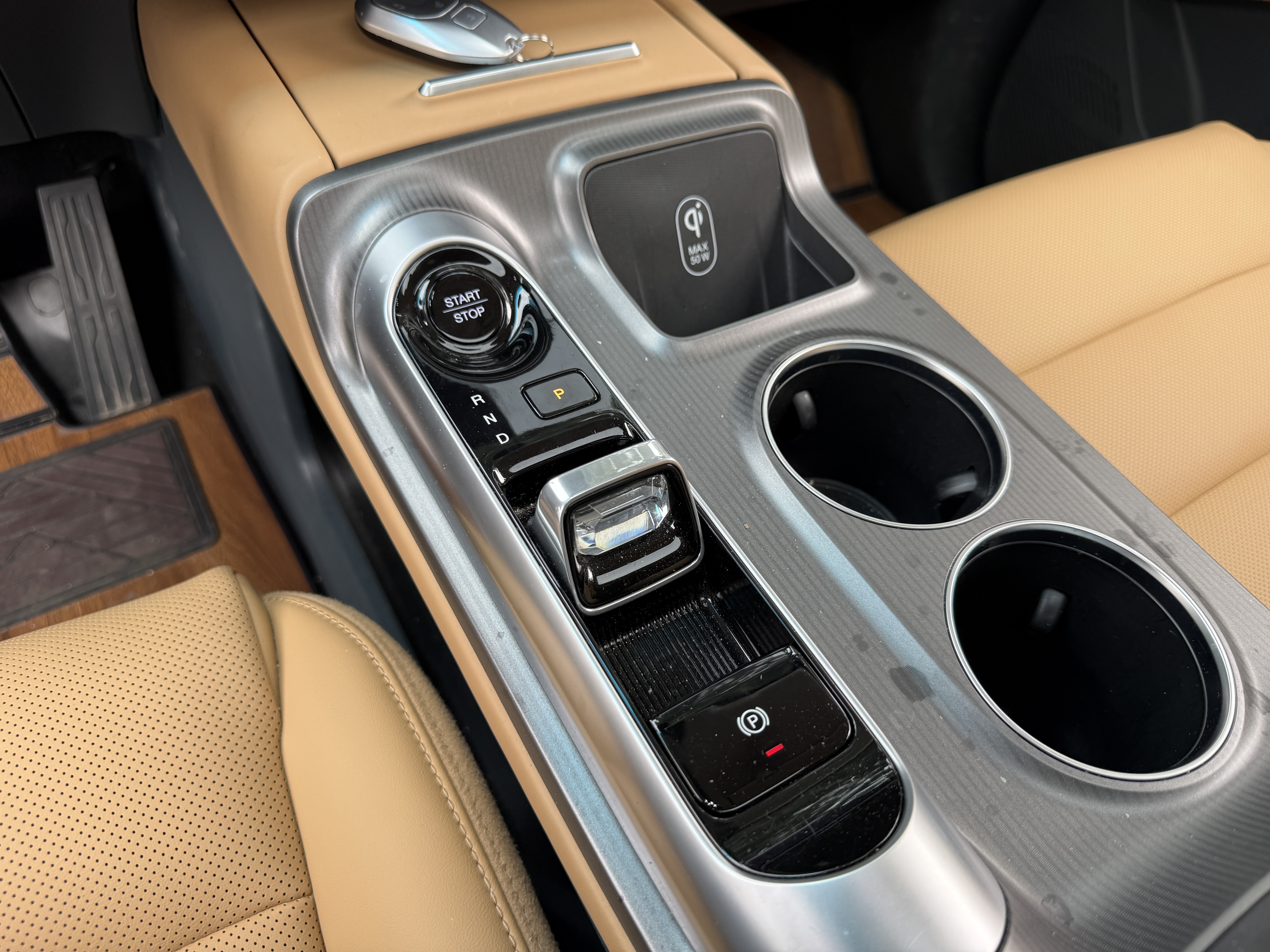 GAC Trumpchi E8 New Energy 2024 car image #9