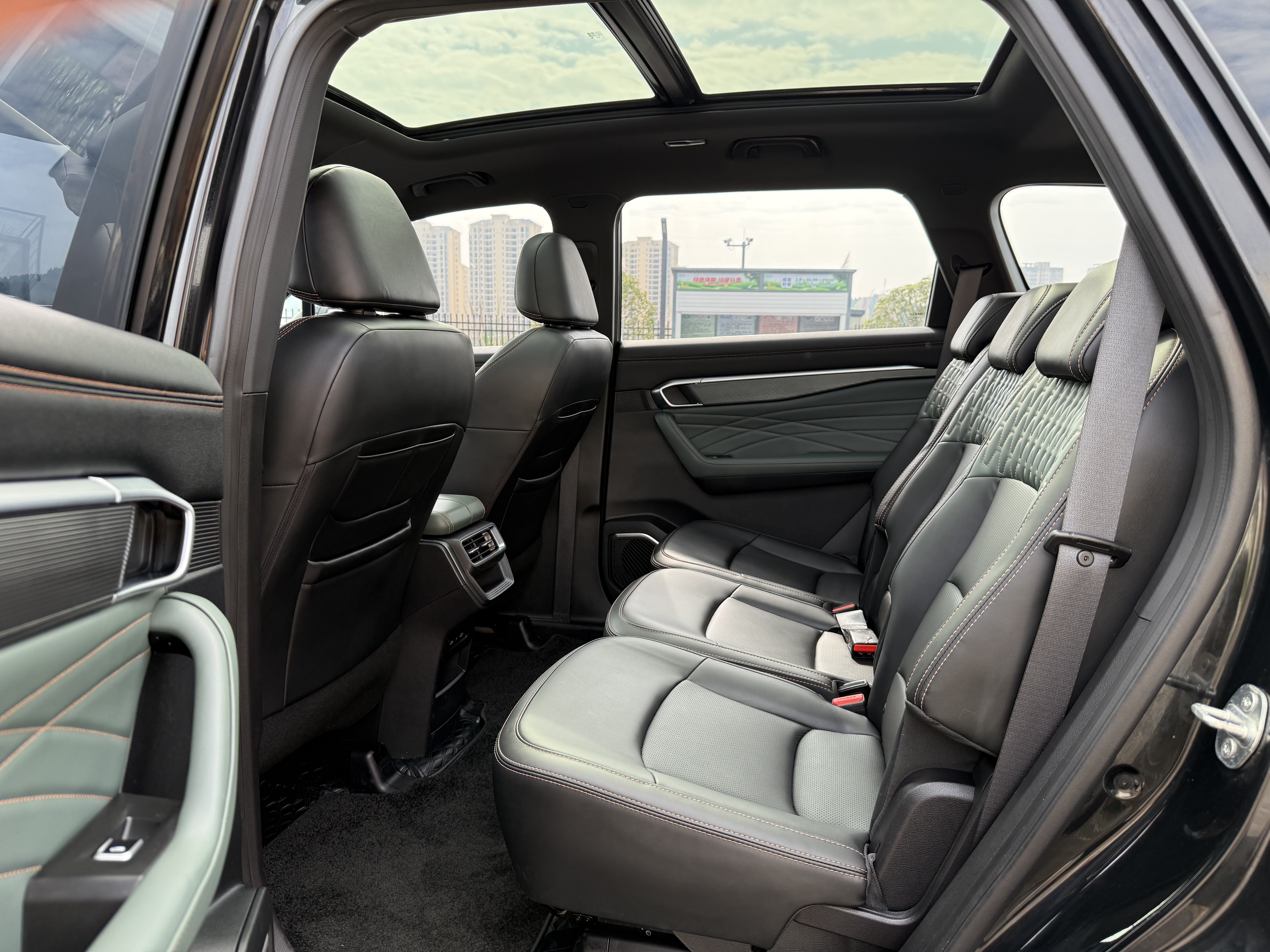 GEELY Okavango L 2024 immagine di auto #9