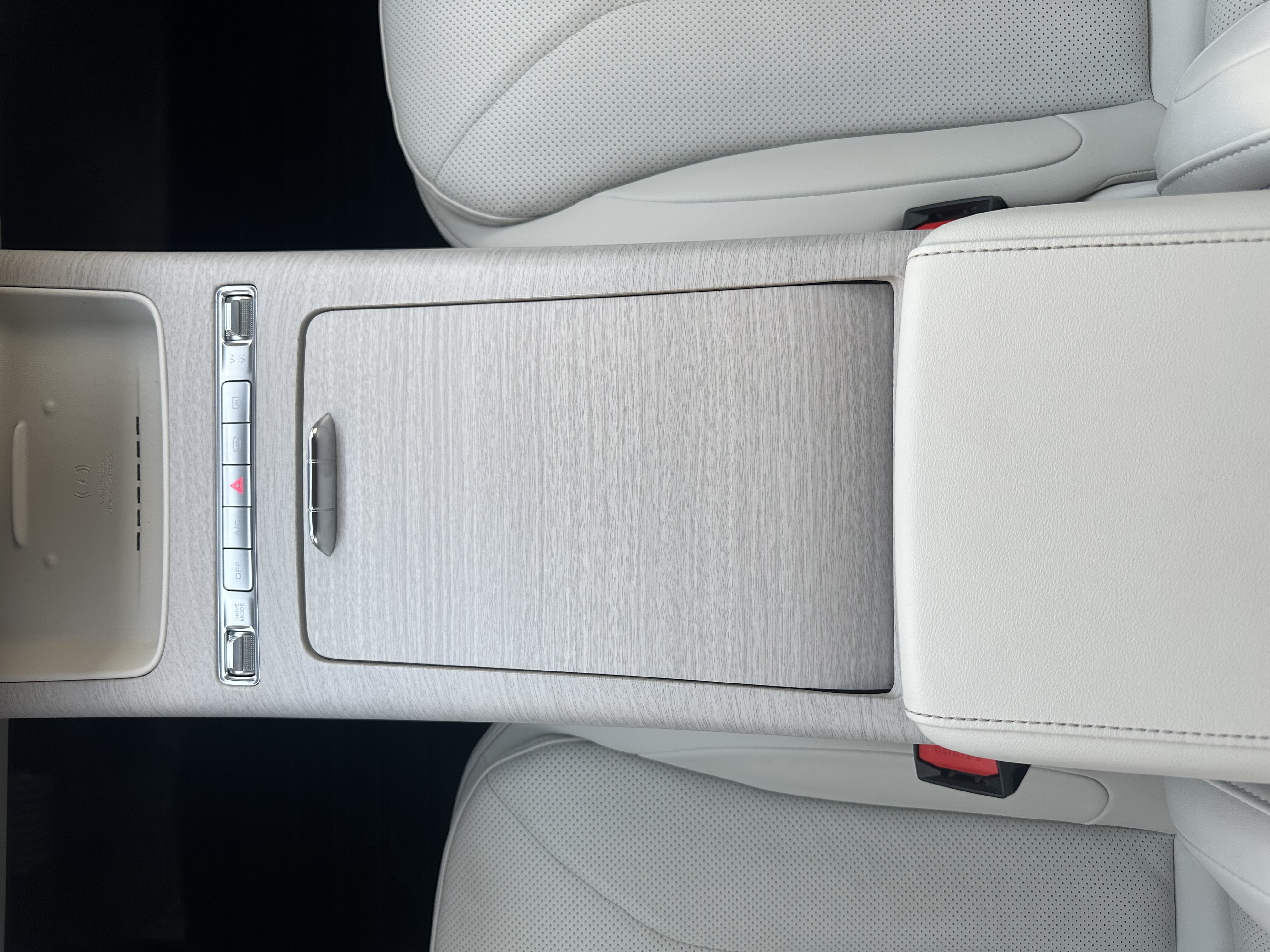 GEELY PrefaceL 2023 car image #9