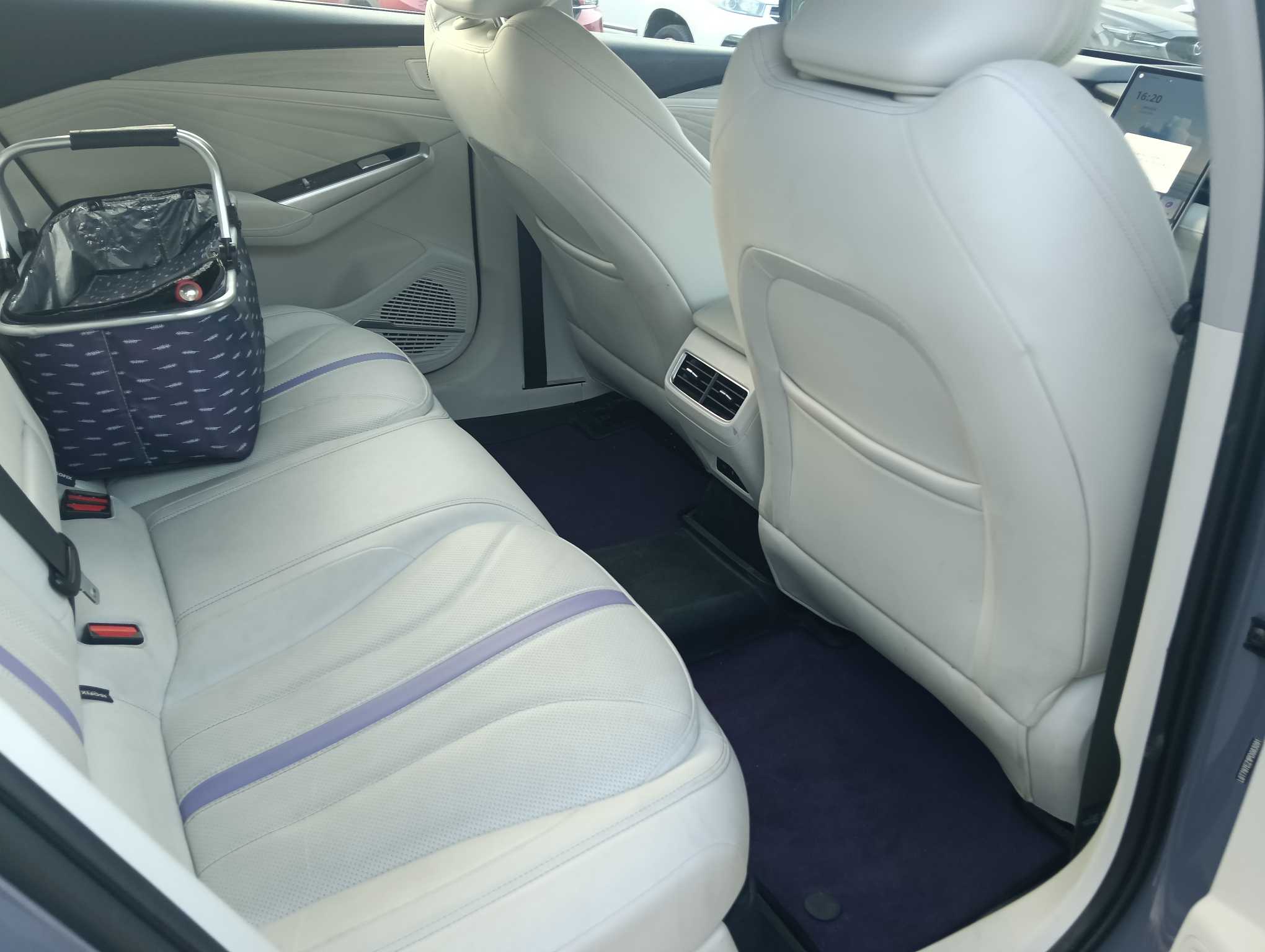 GEELY PrefaceL 2024 car image #9