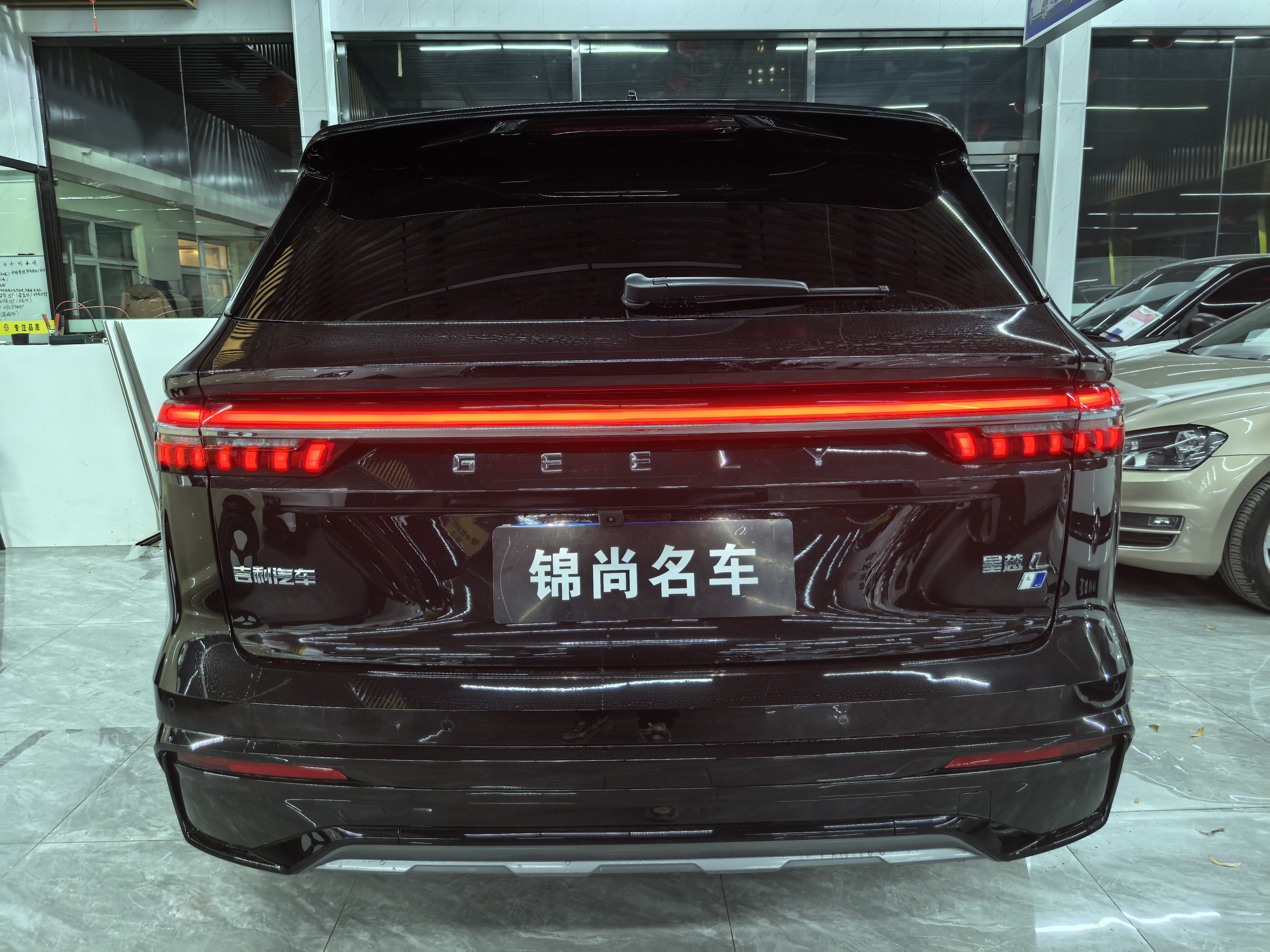 GEELY Monjaro MHEV 2025 #9 GEELY Monjaro MHEV 2025 car image #9