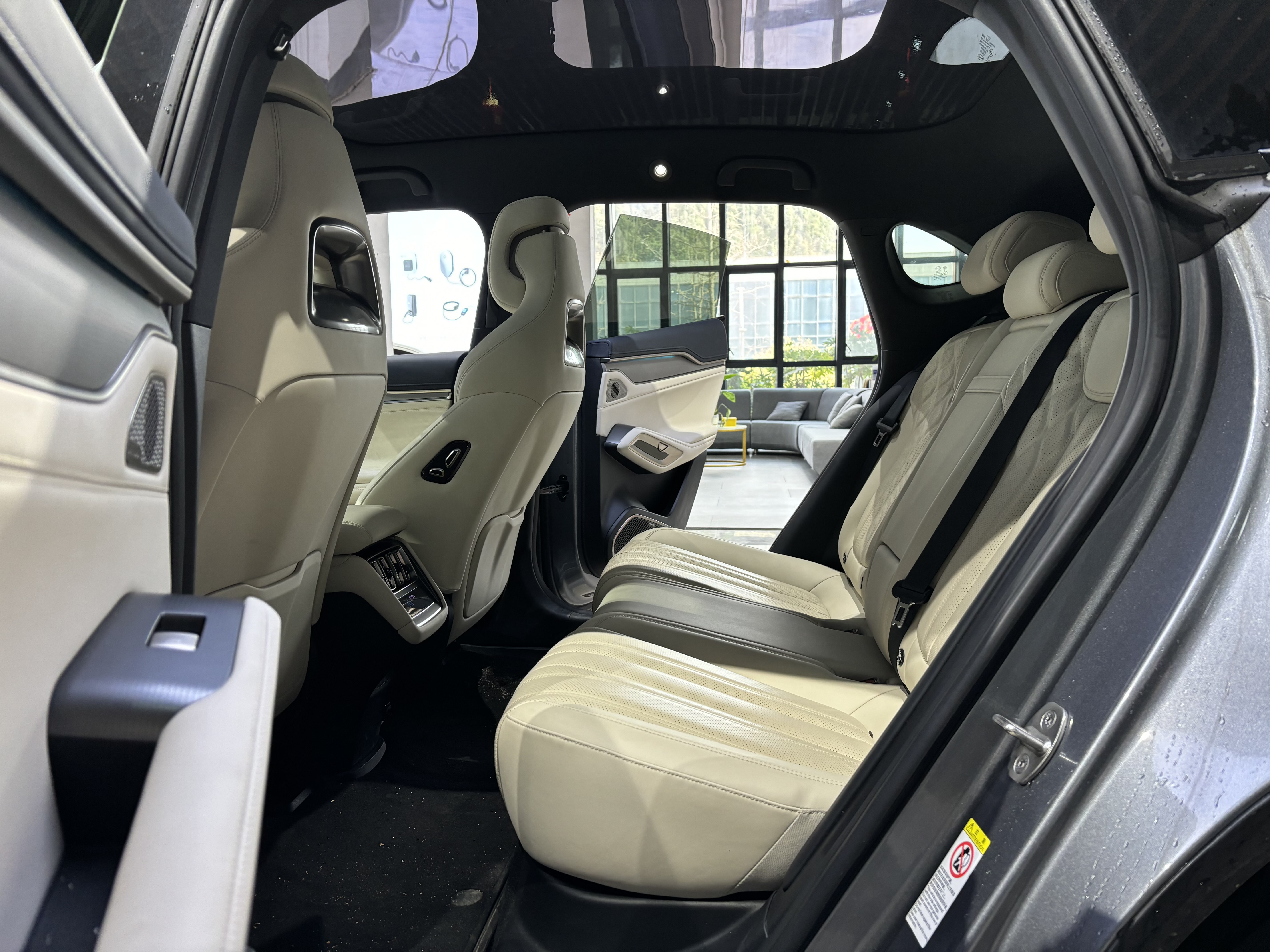 BYD SongL EV 2023 #9 BYD SongL EV 2023 car image #9