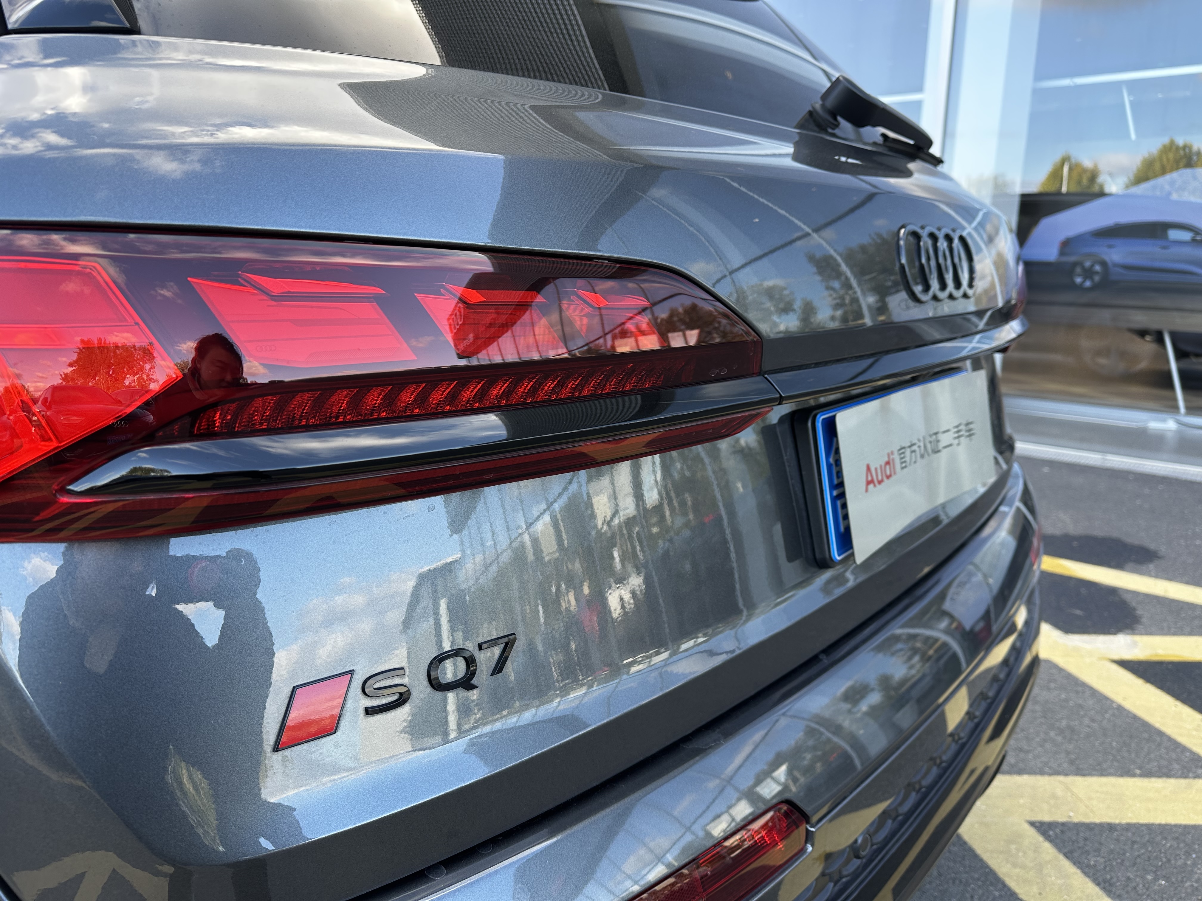 Audi SQ7 2024 immagine di auto #9