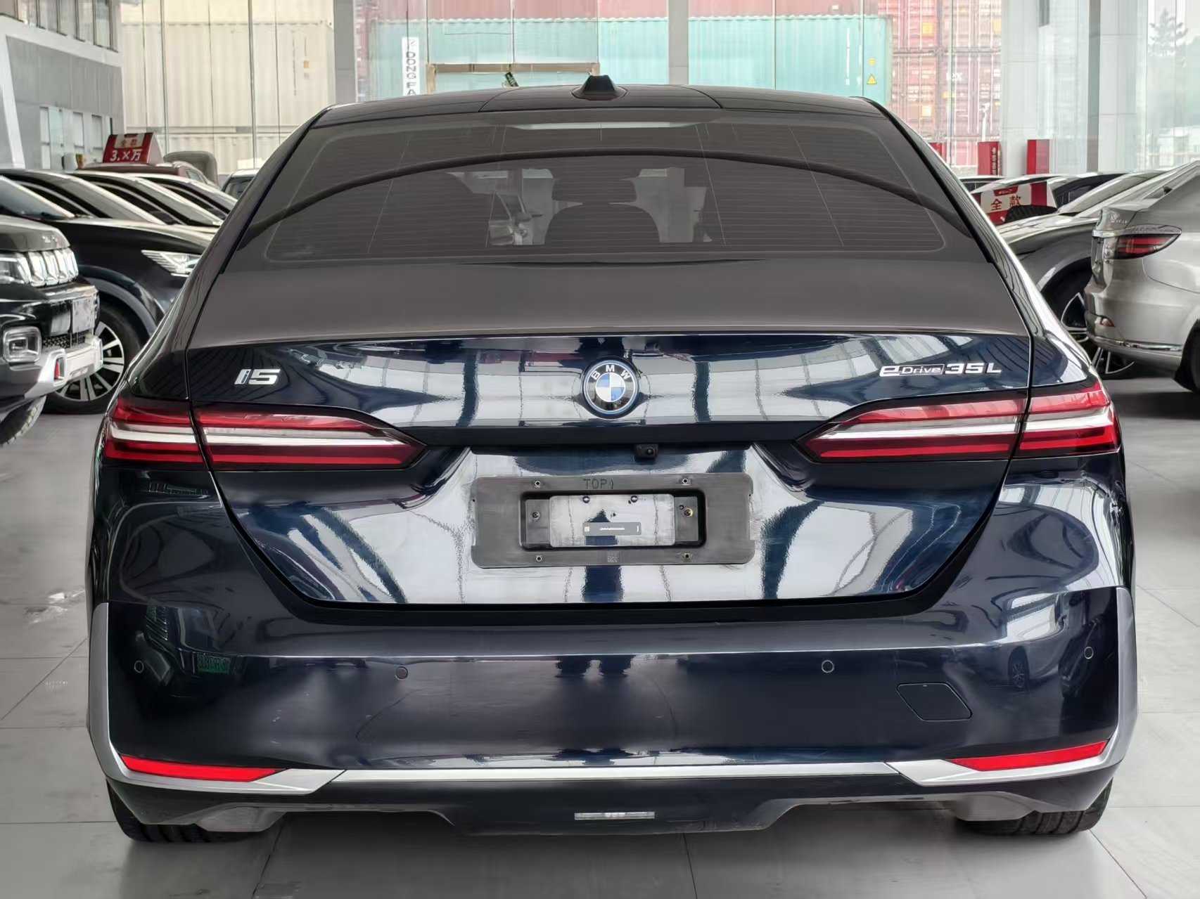 BMW i5 M60 2024 immagine di auto #9