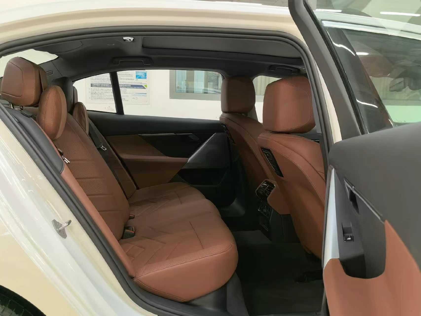 BMW i5 2025 #9 BMW i5 2025 car image #9