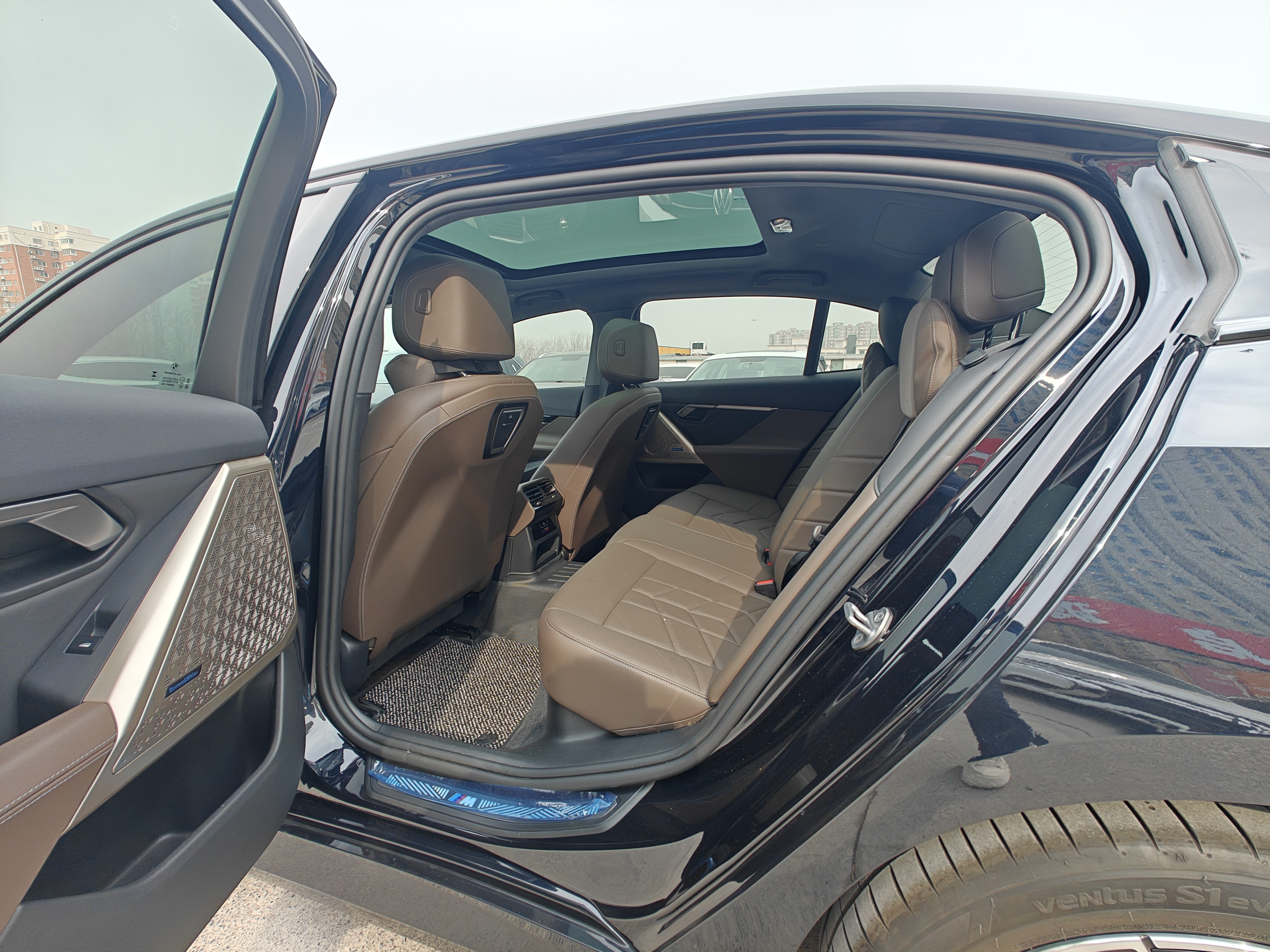 BMW i5 2024 immagine di auto #9