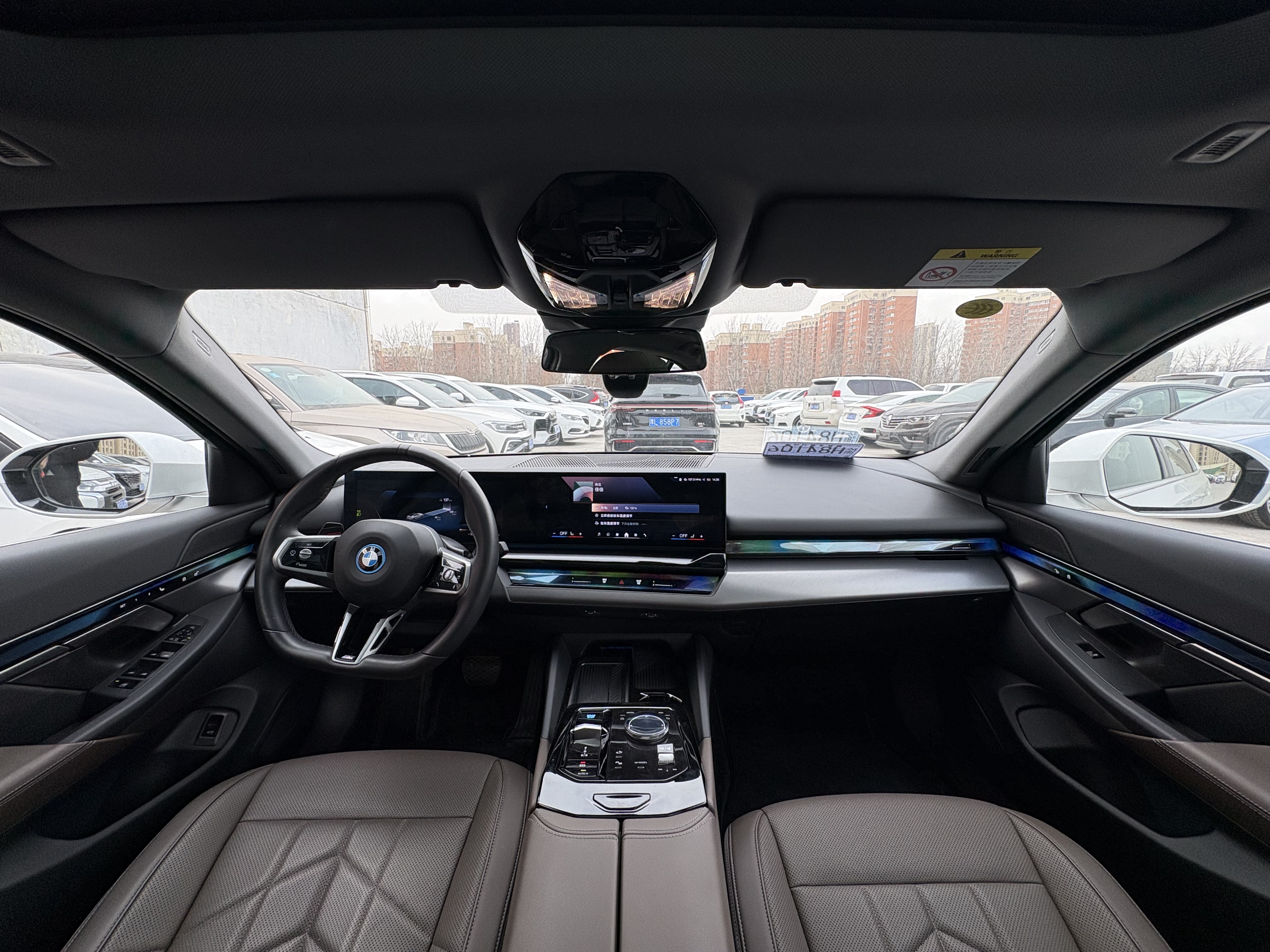 BMW i5 2024 immagine di auto #9