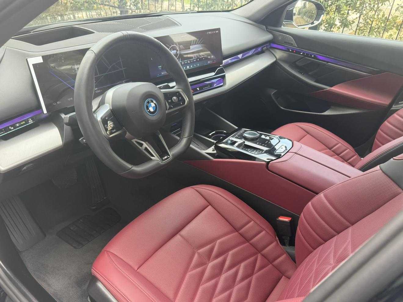 BMW i5 2025 car image #9