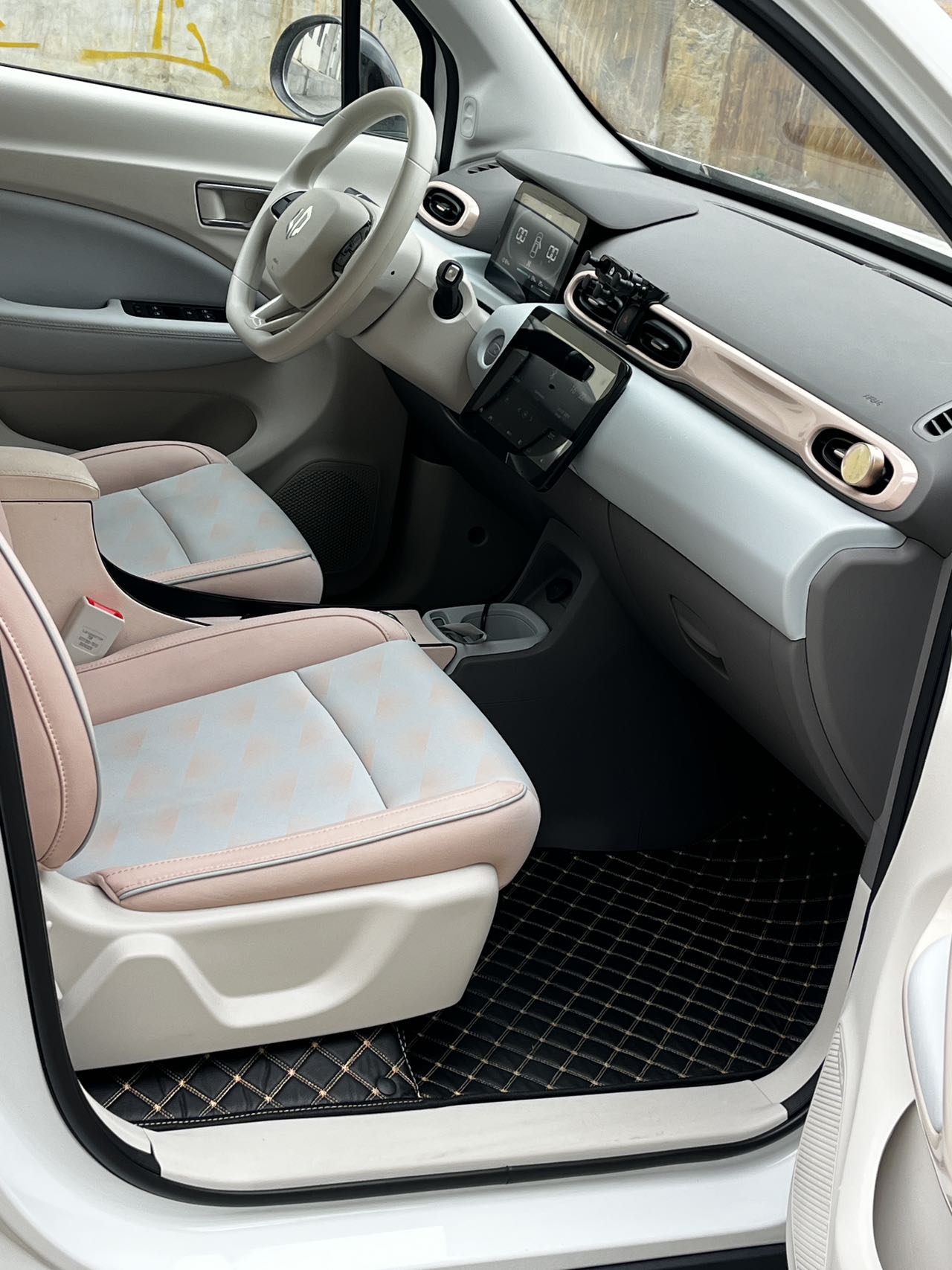 零跑汽车 零跑T03 2024 汽车图片 #9