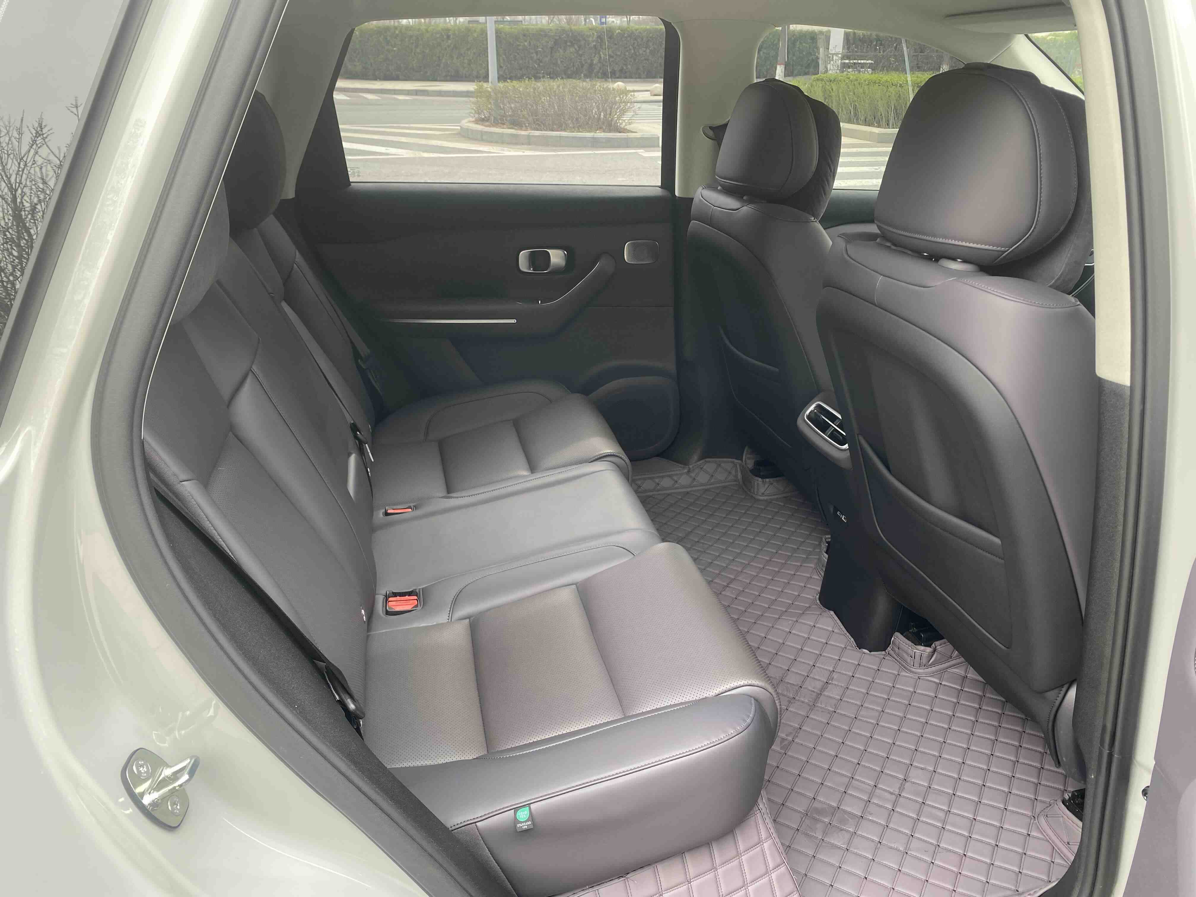 零跑汽车 零跑C10 2024 汽车图片 #9