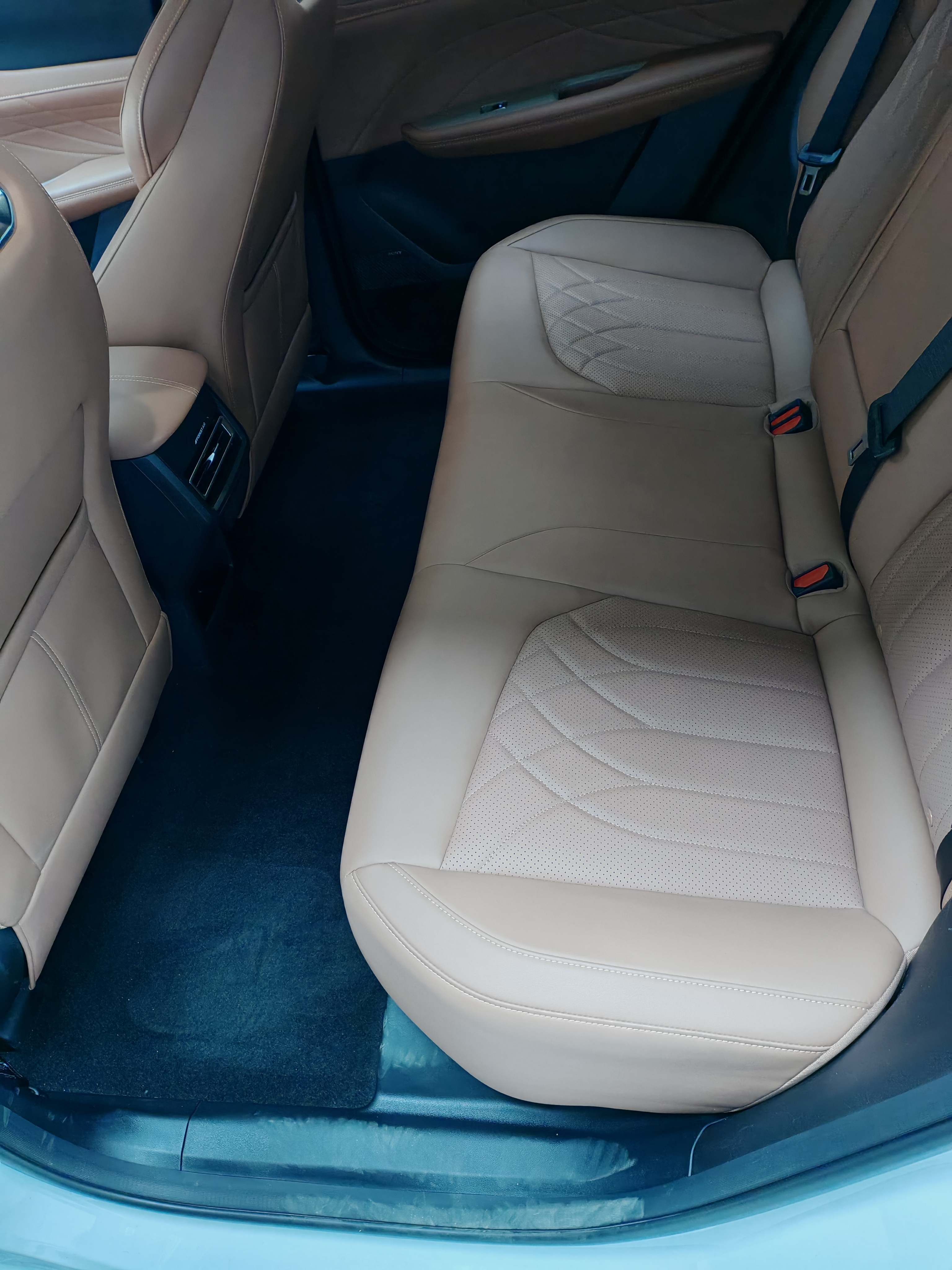 Changan UNI-Z PHEV 2024 #9 Changan UNI-Z PHEV 2024 car image #9