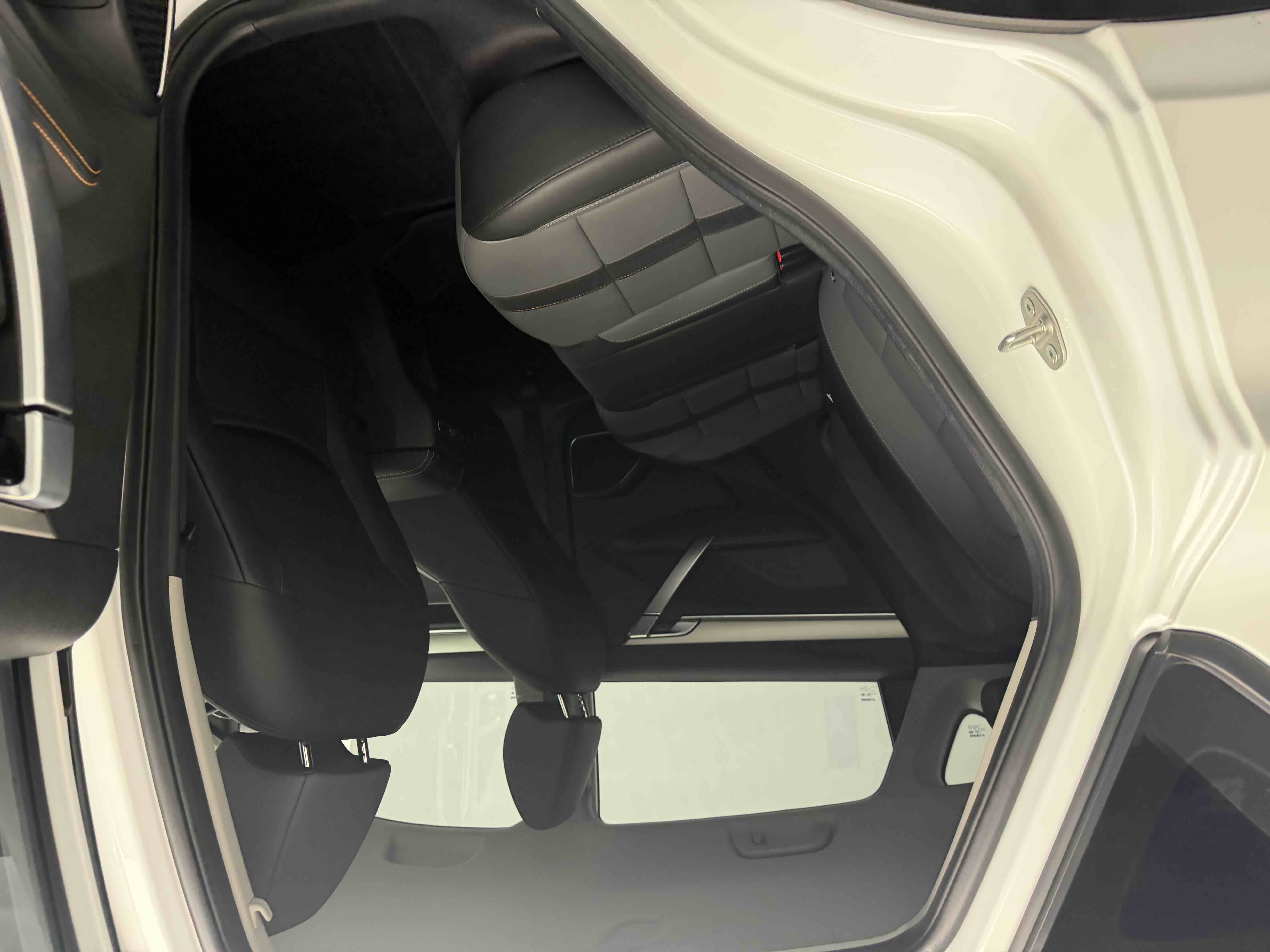 Coolray 2024 car image #9