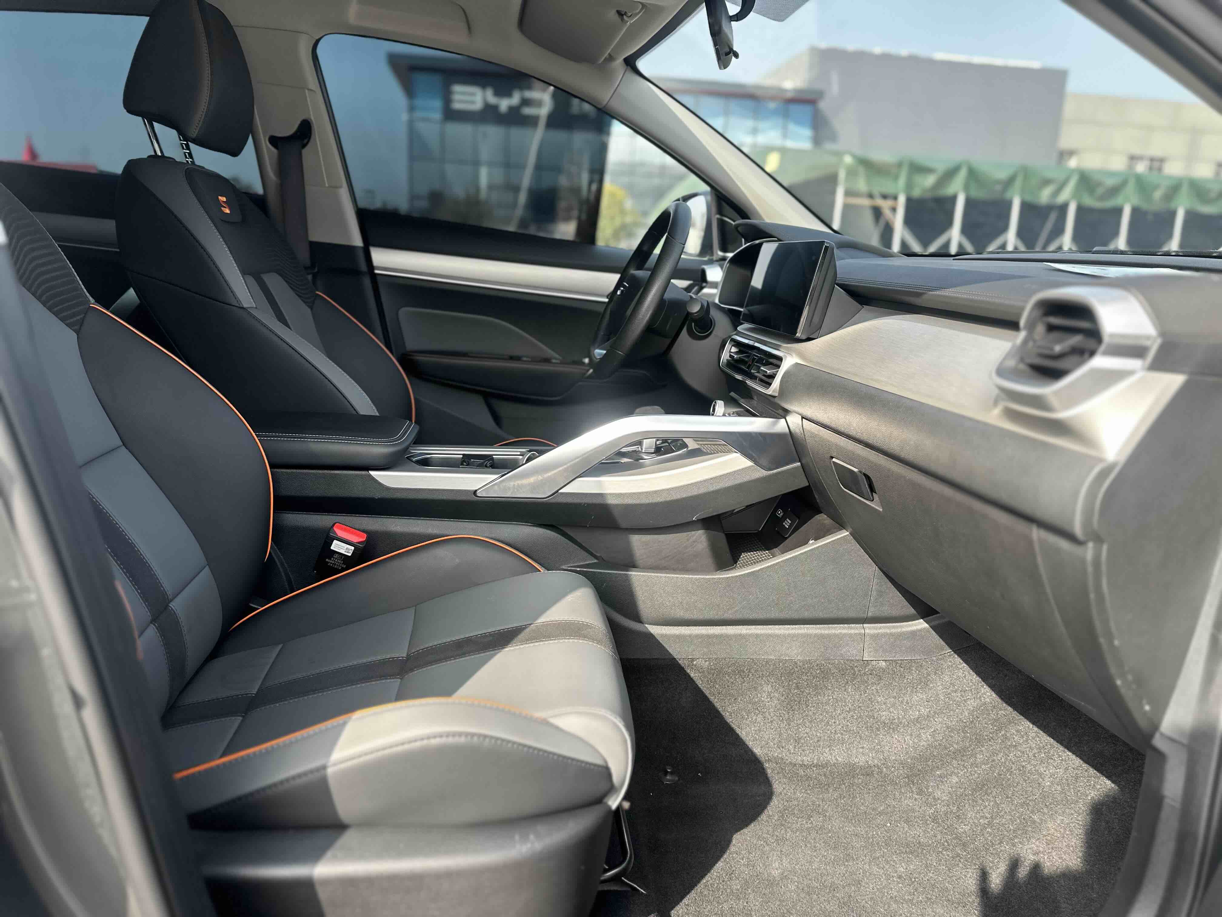 GEELY Coolray 2025 car image #9