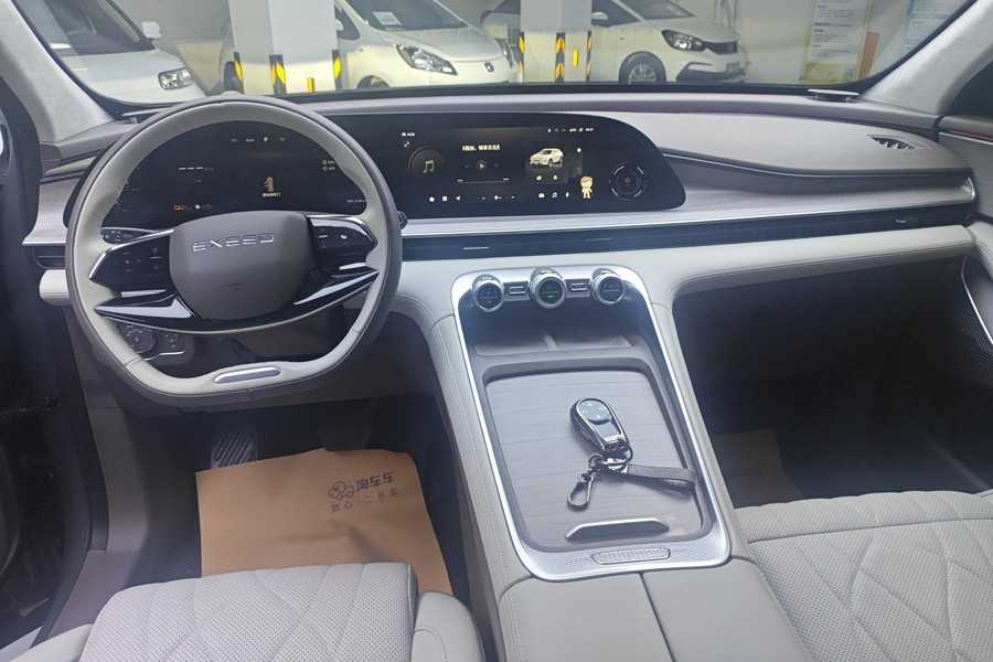 Exceed Yaoguang C-DM 2024 #9 Exceed Yaoguang C-DM 2024 car image #9