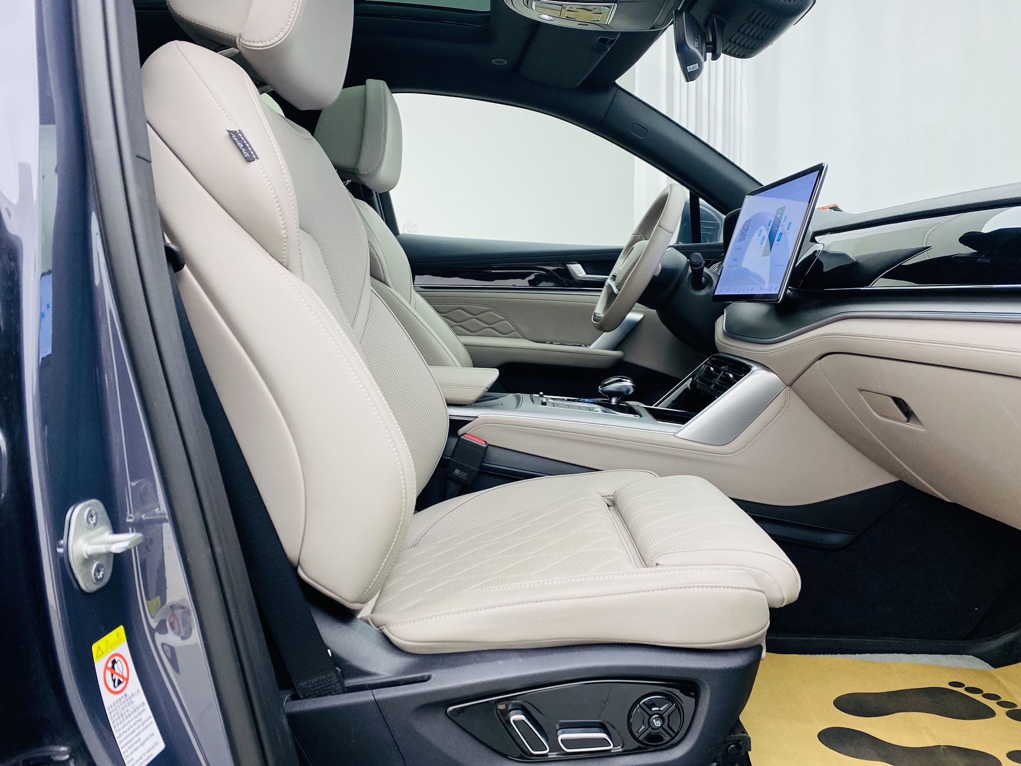 BYD Tang New Energy 2024 car image #9