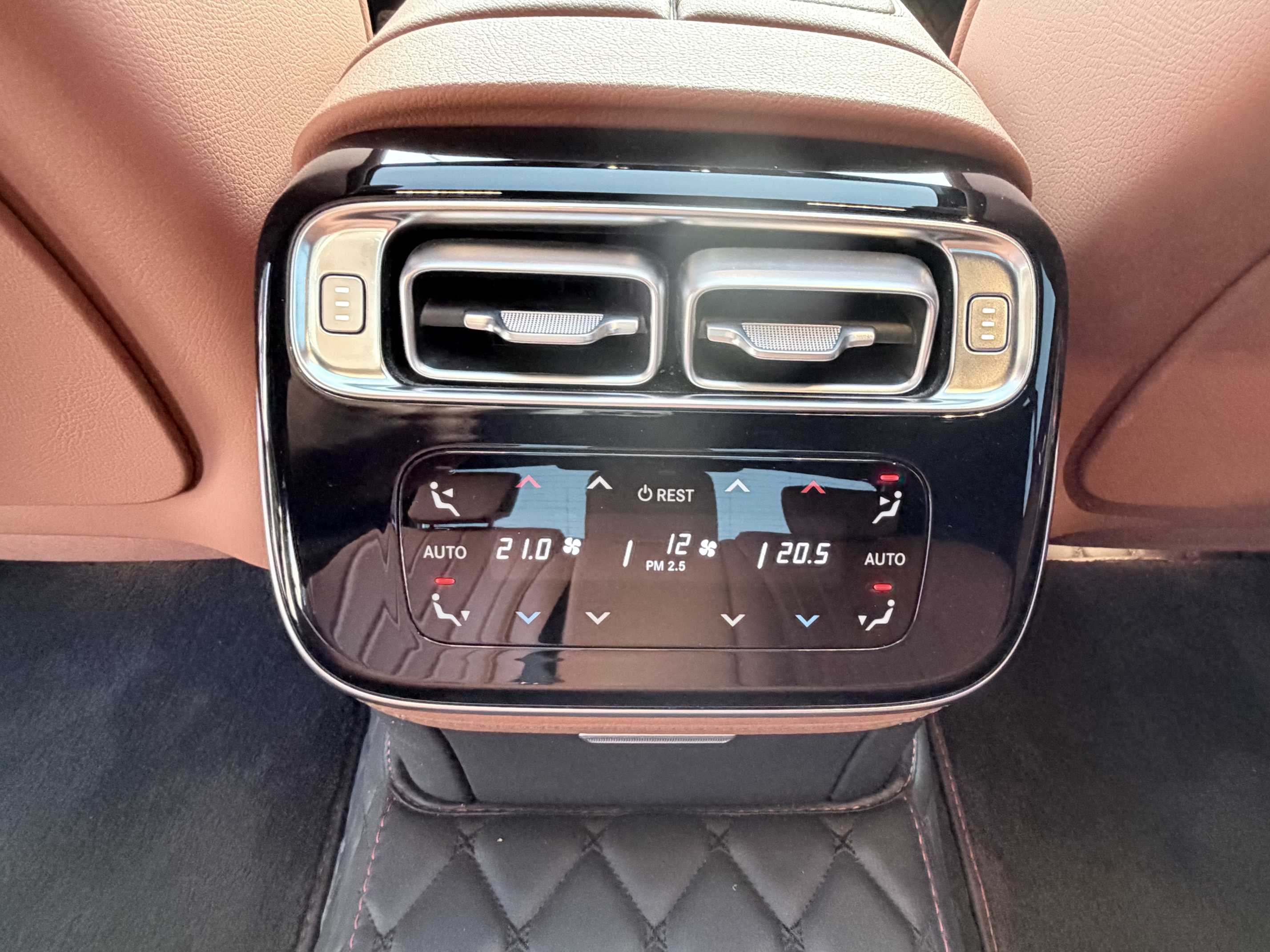 Mercedes-Benz S Class 2024 car image #9