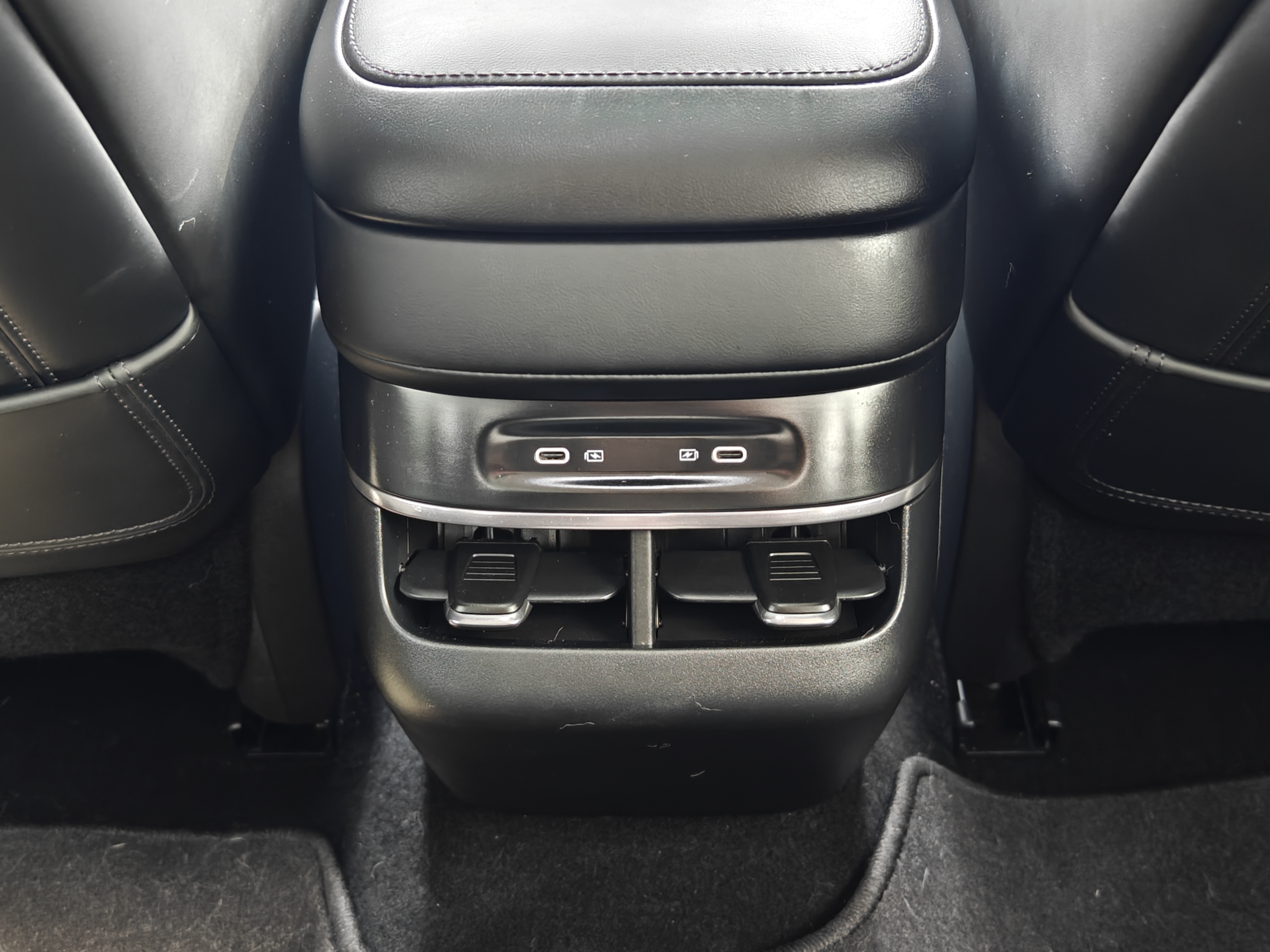 极氪 极氪007 2024 汽车图片 #9