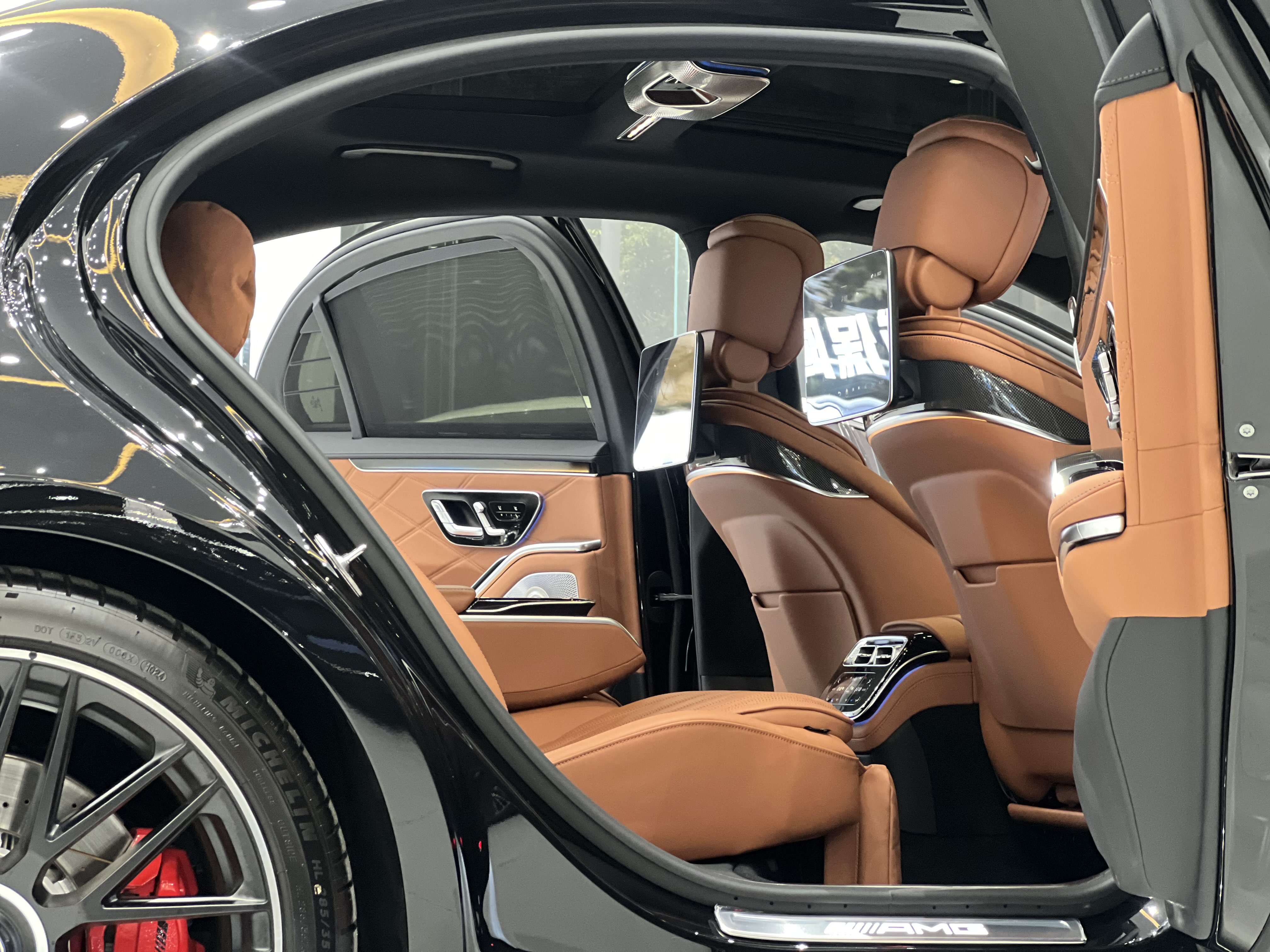 Mercedes-Benz S AMG New Energy 2025 صورة سيارة #9